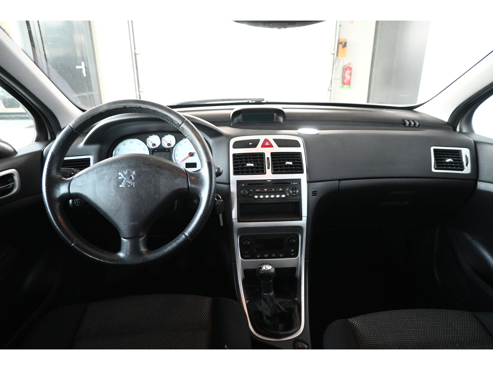 Peugeot 307 1.4-16V Premium Clima Cruise Control Trekhaak Nieuwe APK! Inruil Mogelijk!