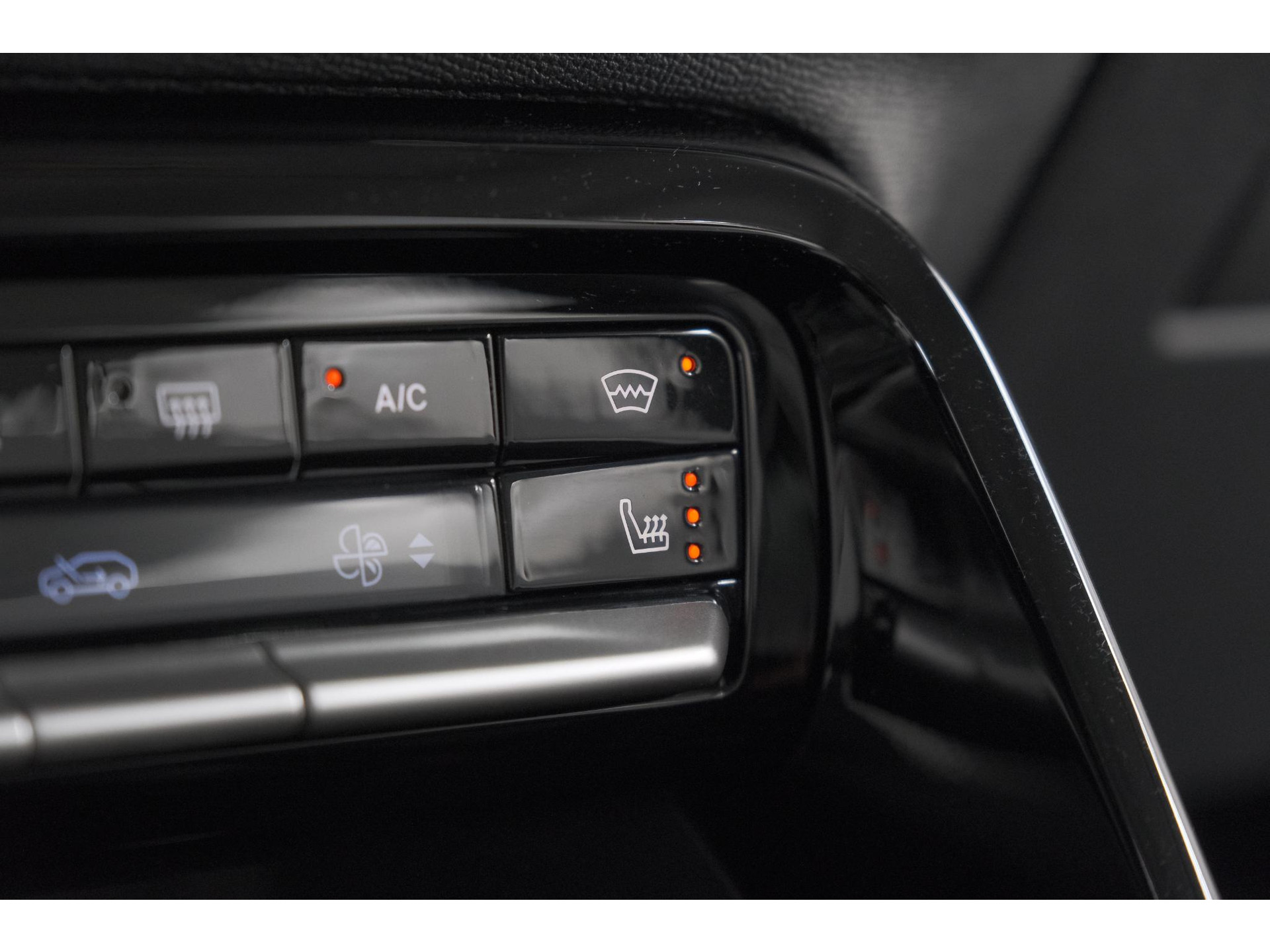 Citroen Ë-C3 Aircross Plus 113pk Extended Range 54 kWh | 11 KW Lader | Camera | Apple CarPlay | Parkeersensoren