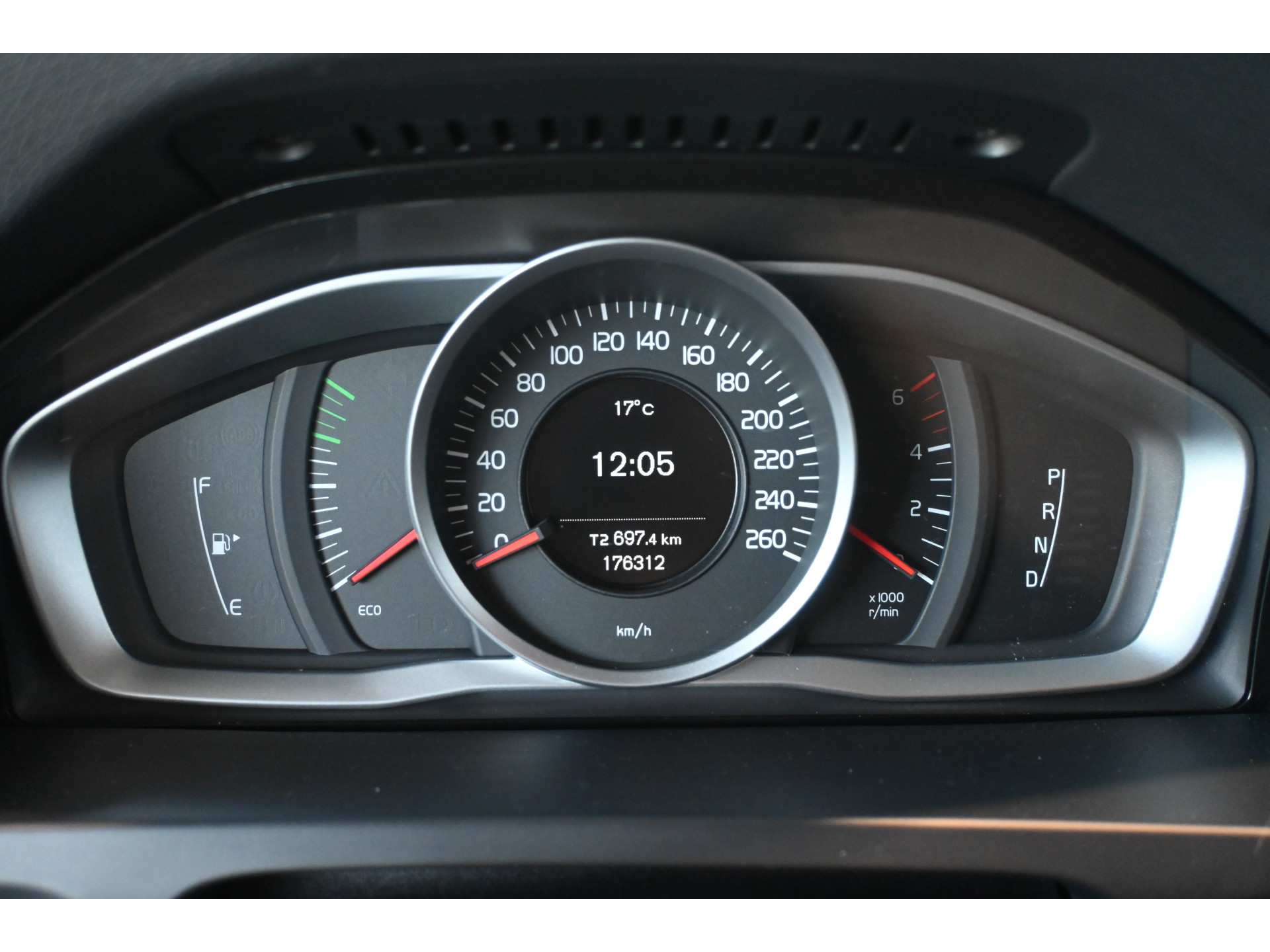 Volvo V60 1.6 D2 Summum Automaat Clima Navigatie Trekhaak Goed Onderhouden! Inruil Mogelijk!