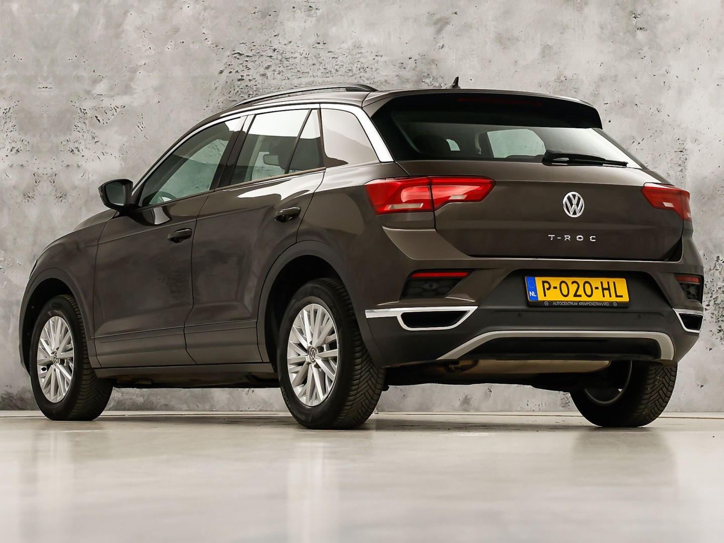 Volkswagen T-Roc 1.5 TSI Sport 150Pk (APPLE CARPLAY, GROOT NAVI, STUUR/STOELVERWARMING, CAMERA, SPORTSTOELEN, ADAPTIVE CRUISE, CLIMATE, NIEUWE APK, NIEUWSTAAT)