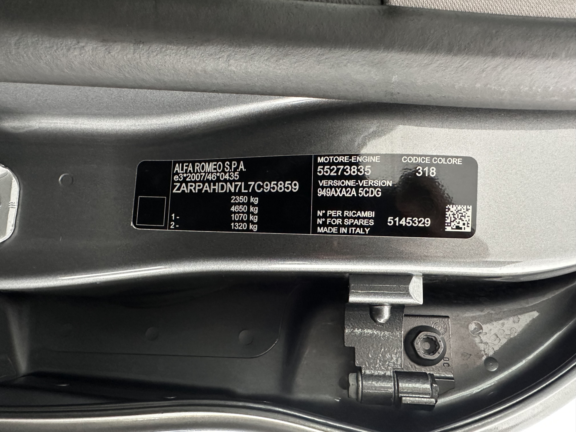 Alfa Romeo Stelvio 2.0 T Veloce AWD B-Tech Business Edition Aut. *PANO | LEATHER | XENON | ADAPTIVE-CRUISE | MEMORY-PACK | BLIND-SPOT | HEATED-SPORTSEATS | CAMERA | DAB+ | KEYLESS | SHIFT-PADDLES | PRIVACY-GLASS | NAVI-FULLMAP | TOWBAR | 20''