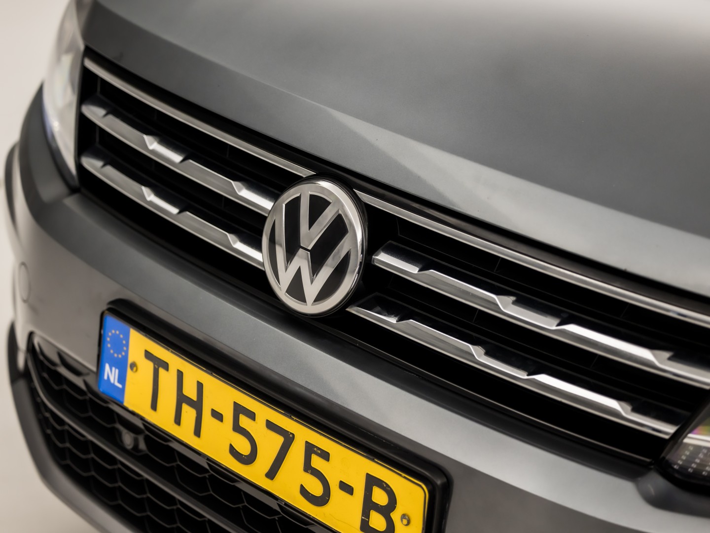 Volkswagen Tiguan Allspace 1.4 TSI Sportline 7 Persoons 150Pk Automaat (APPLE CARPLAY, GROOT NAVI, CLIMATE, GETINT GLAS, SPORTSTOELEN, PARKEERSENSOREN, ADAPTIVE CRUISE, NIEUWSTAAT)