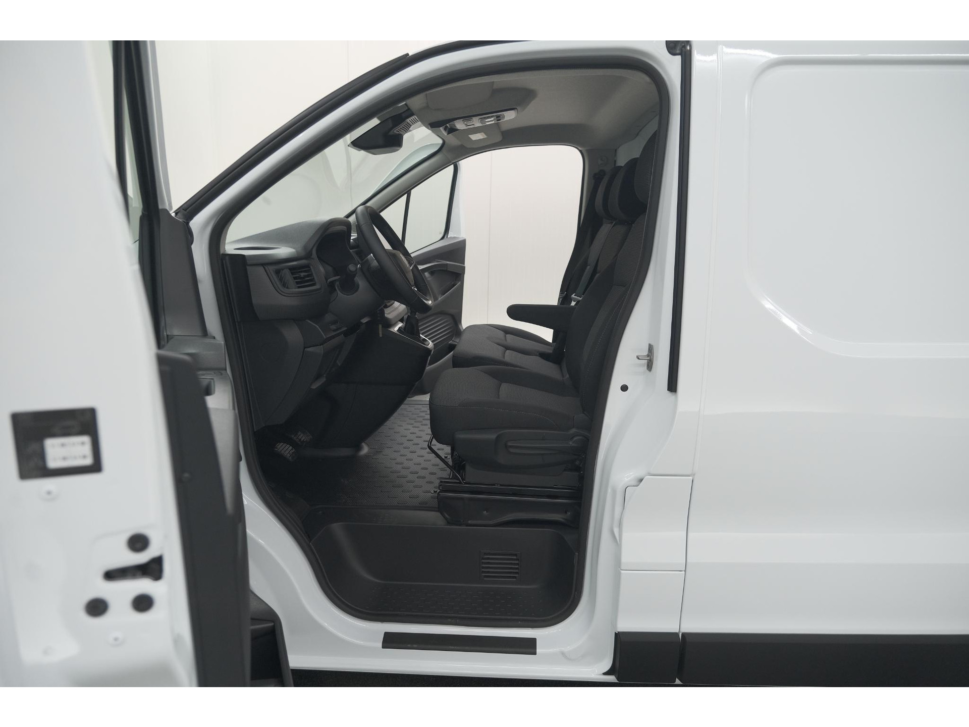 Renault Trafic 2.0 Blue dCi 130 T30 L2H1 Advance | Camera | Apple Carplay | Parkeersensoren