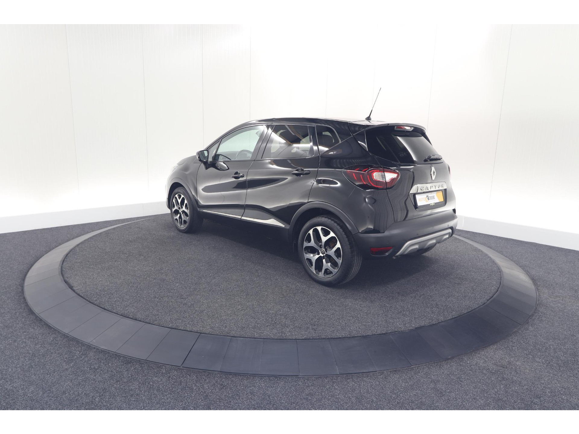 Renault Captur TCe 130 Intens | Camera | Navigatie | Parkeersensoren | Climate Control