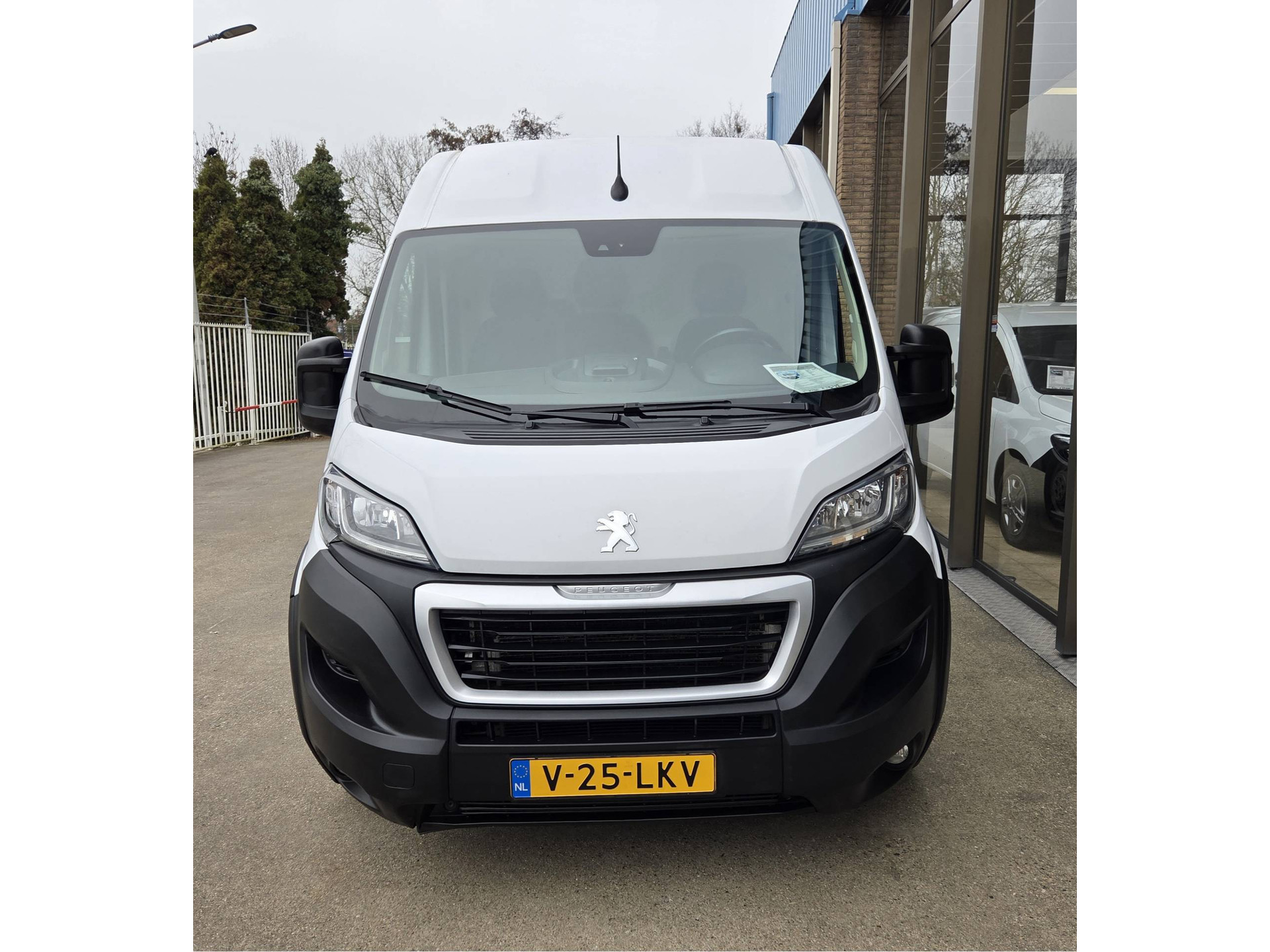 Peugeot Boxer 2.2 BlueHDI 140Pk L4H2 Airco Navi PDC Cruise control Achteruitrijcamera