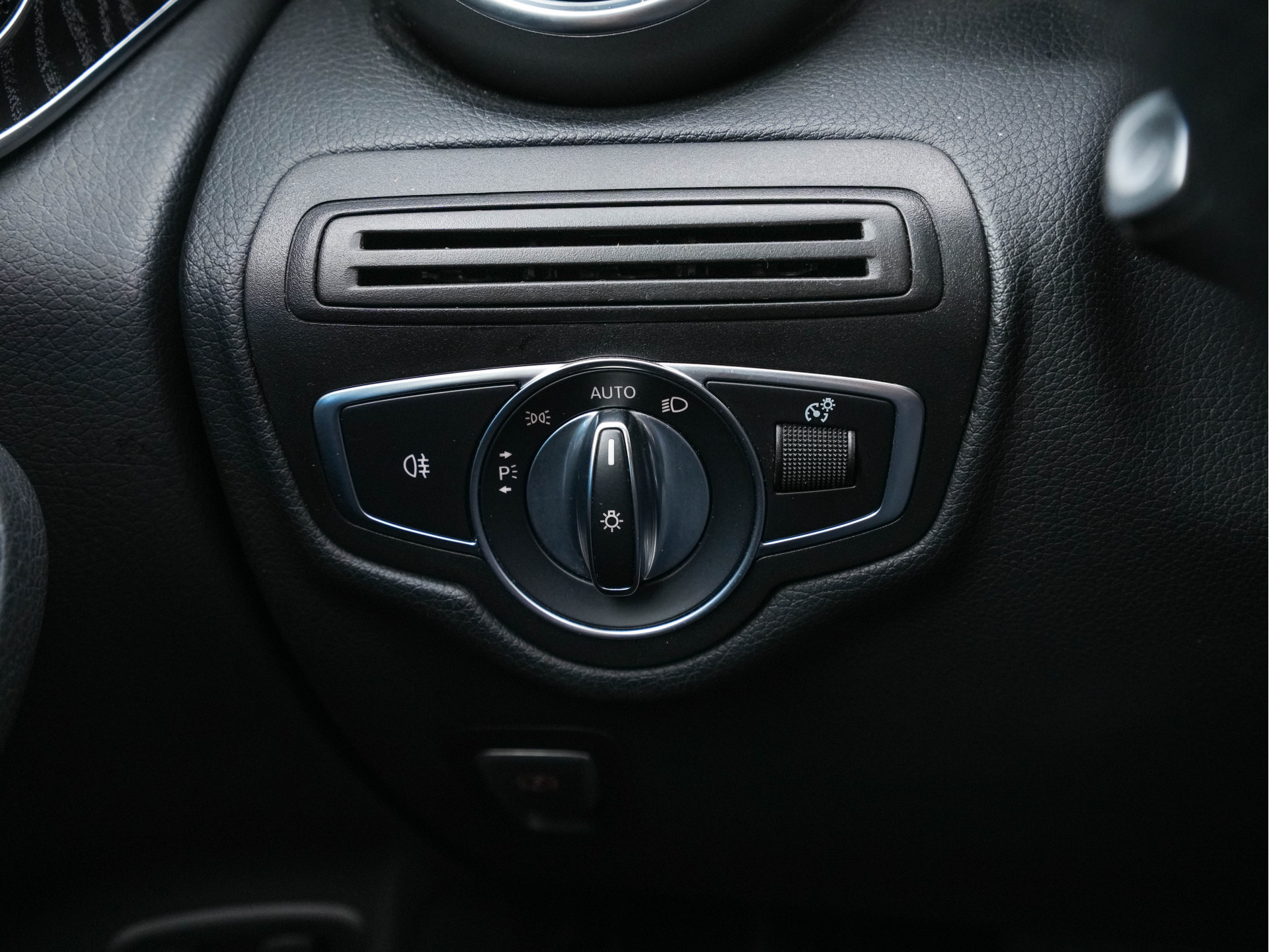 Mercedes-Benz GLC-klasse Coupé 350 d 4Matic AMG-Sportpack Premium Plus Aut. *PANO | LEATHER | FULL-LED |  NAVI-FULLMAP | ECC | CAMERA | PDC | SHIFT-PADDLES | CRUISE | AMBIENT-LIGHT | TOWBAR | HEATED-SPORTSEATS | PRIVACY-GLASS | 20"ALU*