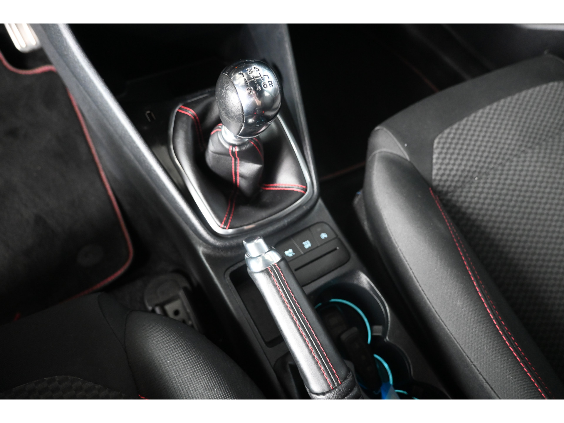 Ford Fiesta 1.0 EcoBoost ST-Line Navigatie Stuur/Stoelverwarming LED Carplay Rijklaarprijs! Inruil Mogelijk!