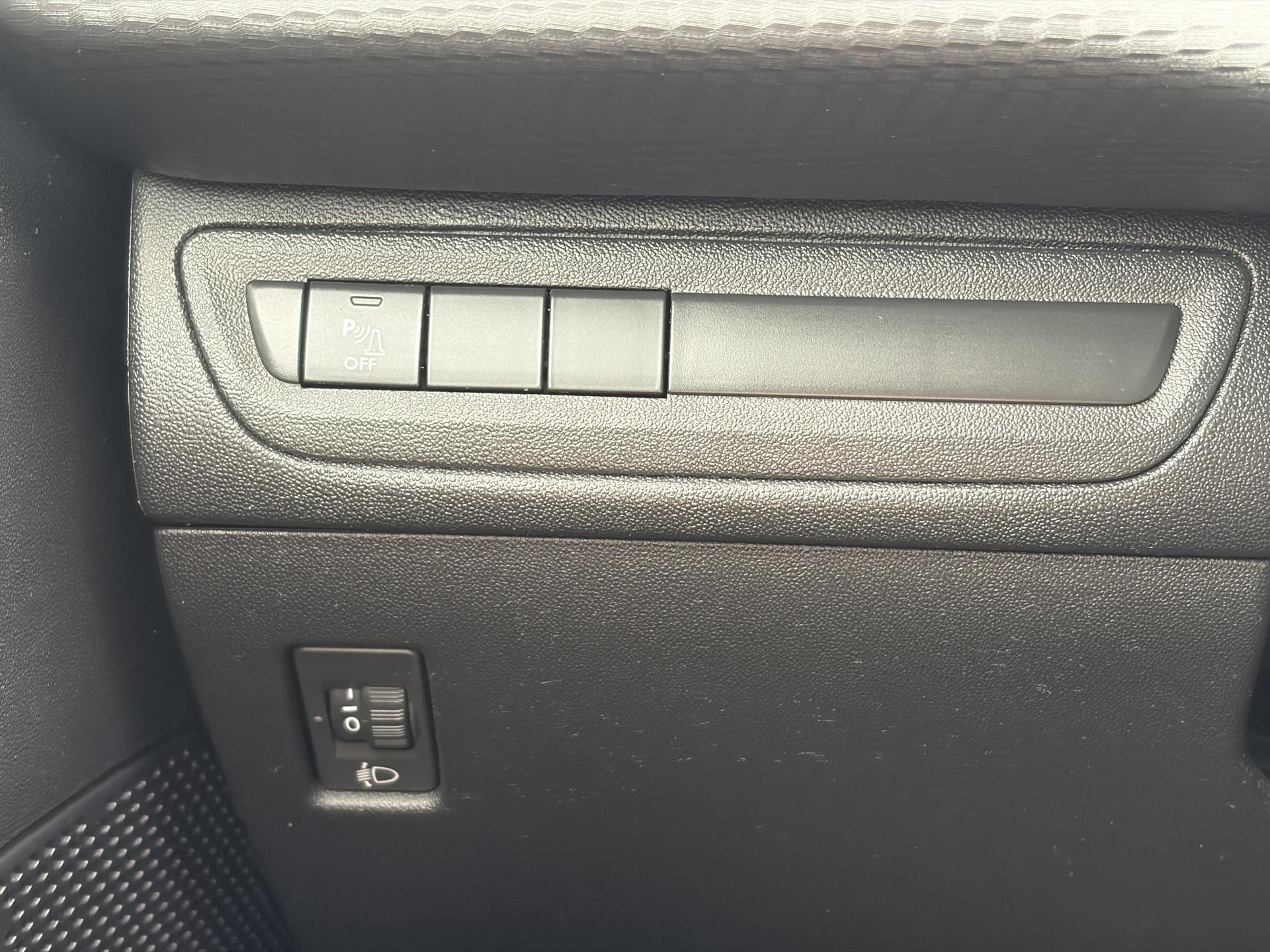 Peugeot 208 1.2 PureTech Blue Lease Executive ✓Dealer Onderhouden✓2e Eigenaar✓Navi✓Carplay✓Clima✓Cruise✓Pdc✓5 Deurs✓16'' Lm velgen✓N.A.P✓Apk tot 09-2027
