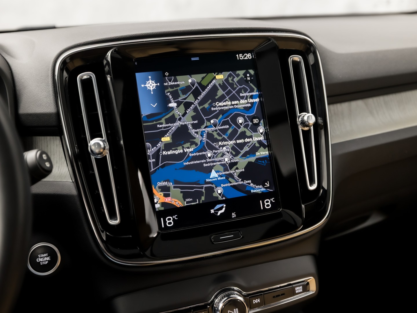 Volvo XC40 1.5 T5 Recharge Inscription Sport 262Pk Automaat (PANORAMADAK, APPLE CARPLAY, MEMORY SEAT, ZWART HEMEL, CAMERA, LEDER, SPORTSTOELEN, ELEK ACHTERKLEP, NIEUWSTAAT)
