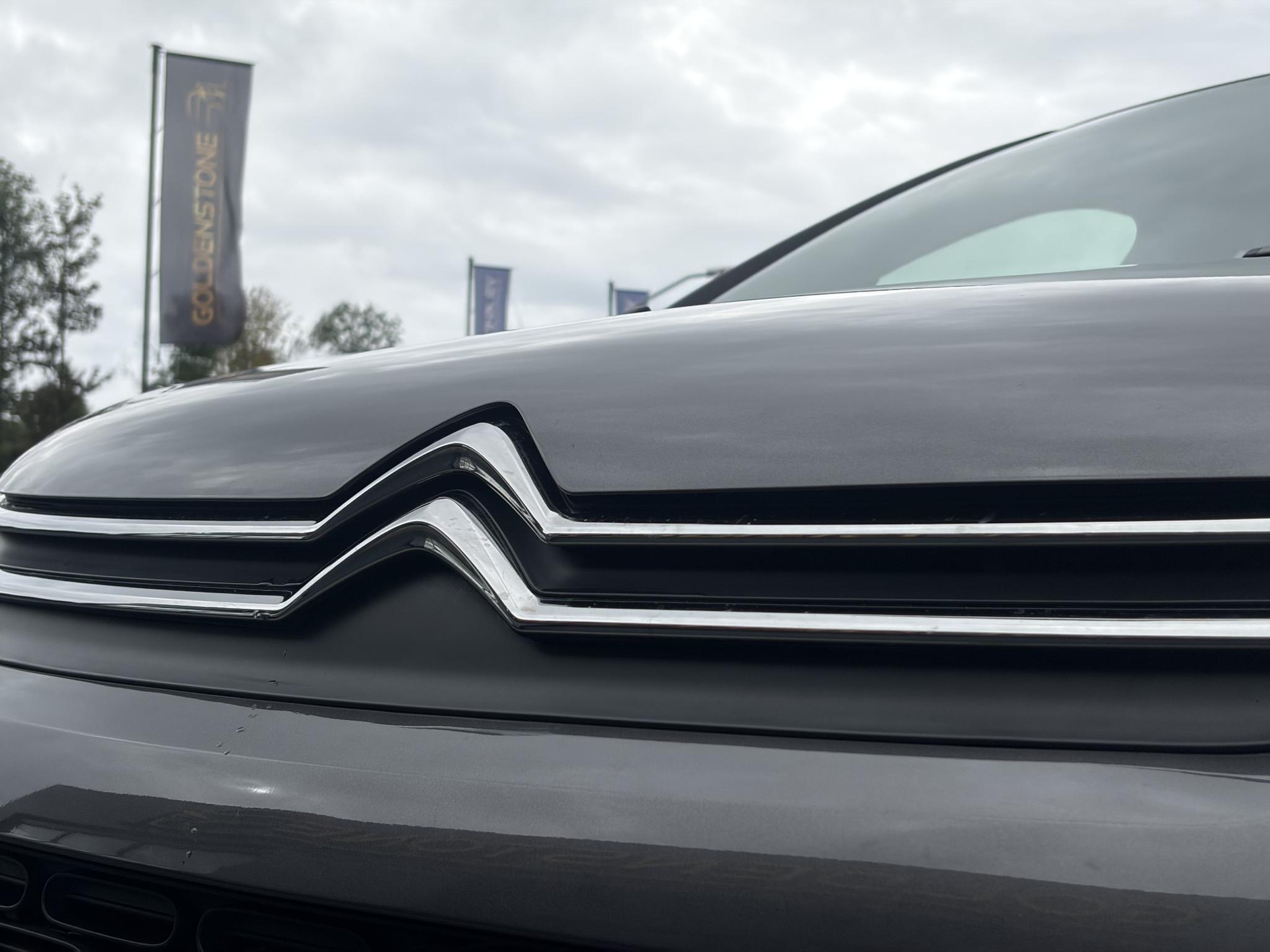 Citroen C3 1.2 PureTech S&S Shine D-riem vv in 02-2025 l 1e Eigenaar l Dealer Onderhouden l 110pk l Navi l Camera l Carplay l Clima l Cruise l Lm velgen l 6 Bak l Rijstrooksensor l Pdc l N.A.P l Apk tot 03-2027