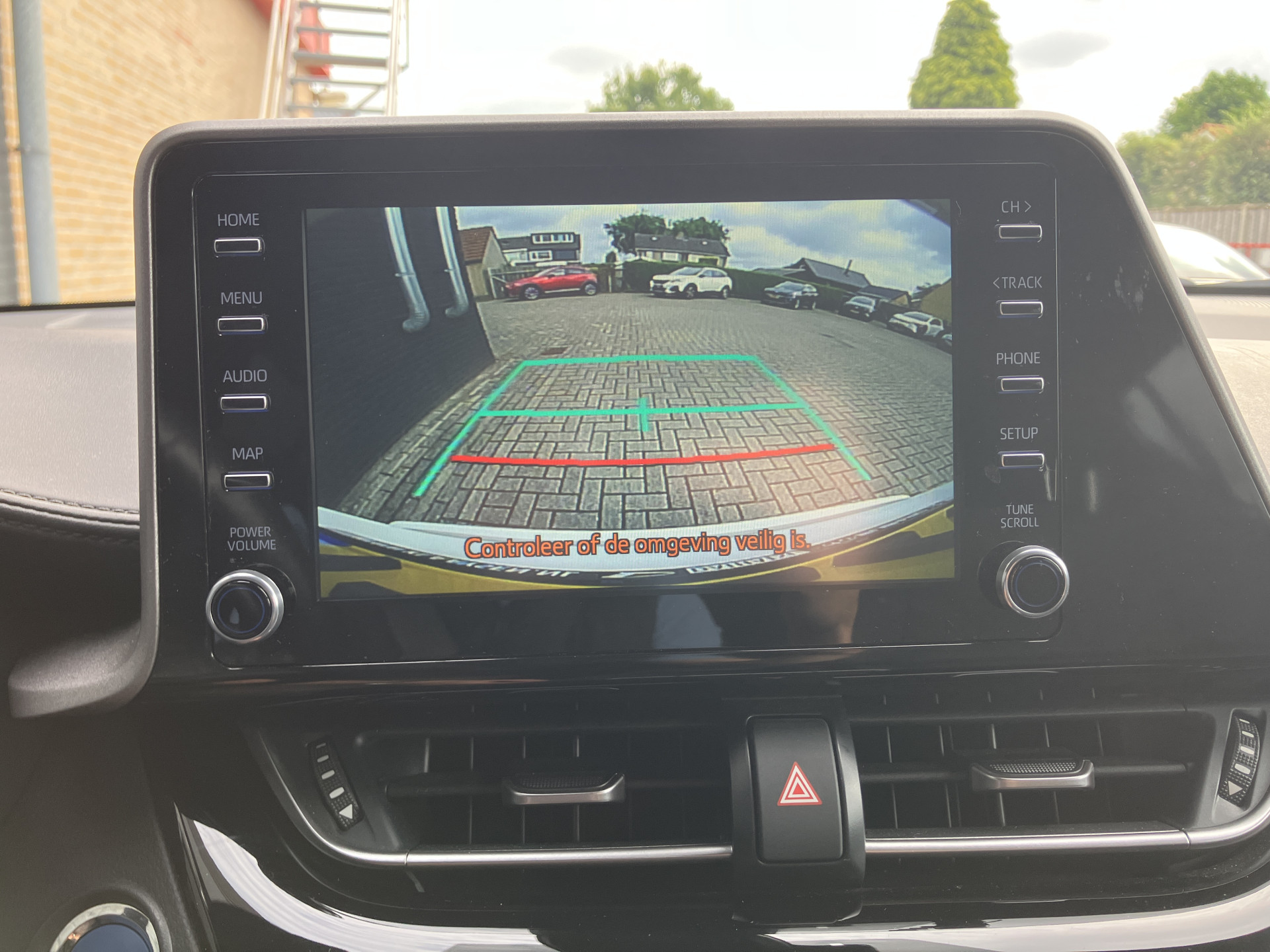 Toyota C-HR 1.8 Hybrid Active AUT. | 1e eigenaar | navigatie | camera | apple carplay | cruise control | 36.000 KM