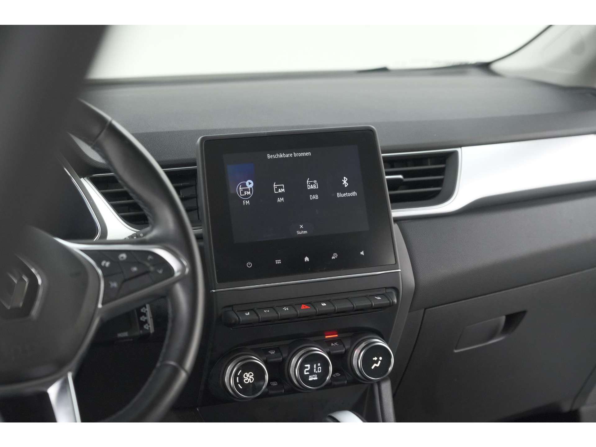 Renault Captur 1.6 E-Tech Plug-in Hybrid 160 Intens | Trekhaak | Camera | Navigatie | Parkeersensoren | Pack Winter