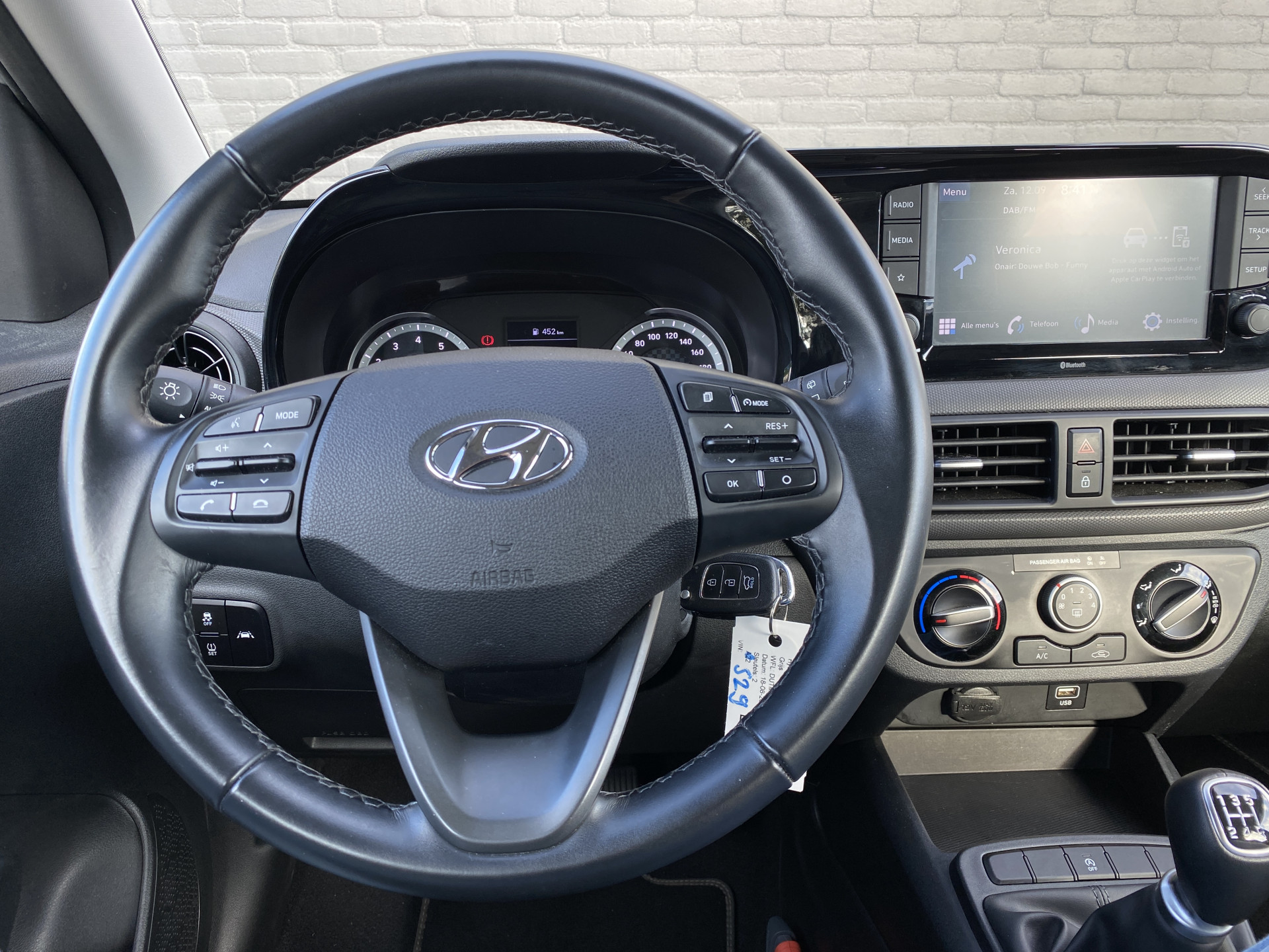 Hyundai i10 1.0 Comfort | 1e eigenaar | airco | apple carplay | cruise control | all season banden | dab | apk t/m 6-2028