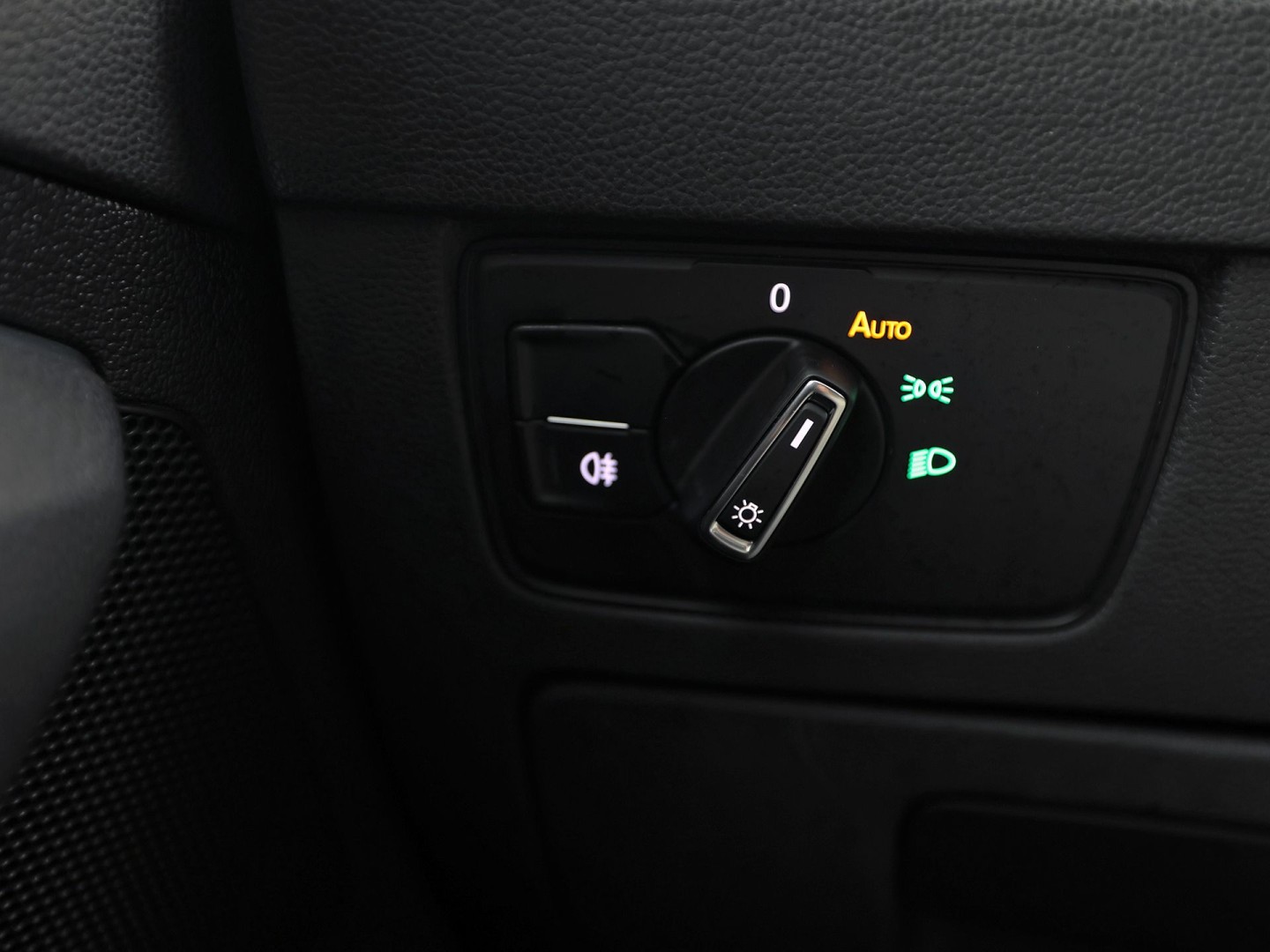Volkswagen Passat Variant 1.4 TSI PHEV GTE 218Pk Automaat (APPLE CARPLAY, SOH 88,9%, GROOT NAVI, CAMERA, TREKHAAK, KEYLESS, SPORTSTOELEN, STOELVERWARMING, GETINT GLAS, NIEUWSTAAT)