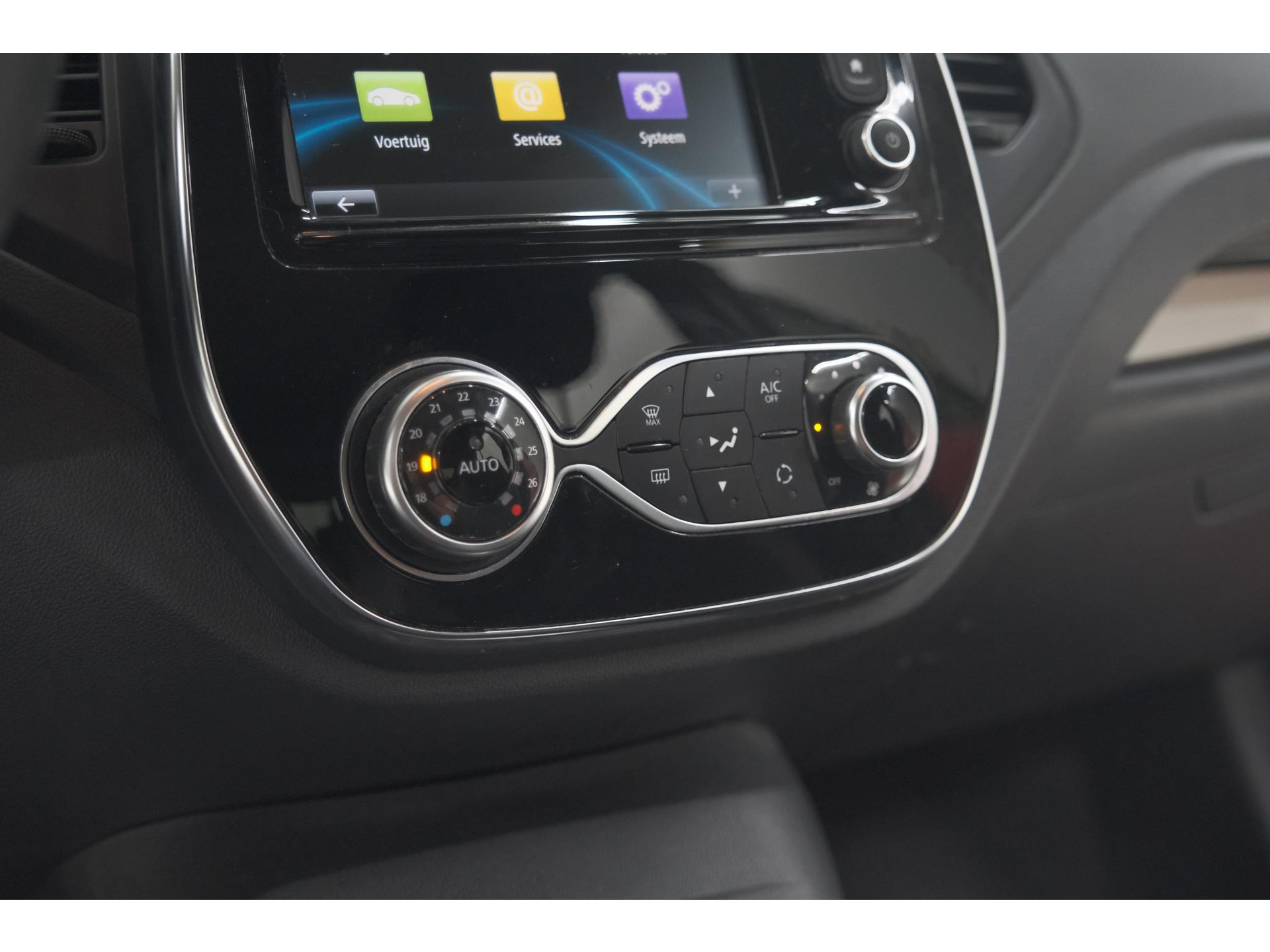 Renault Captur TCe 90 Intens | Trekhaak | Camera | Dodehoekdetectie | Navigatie