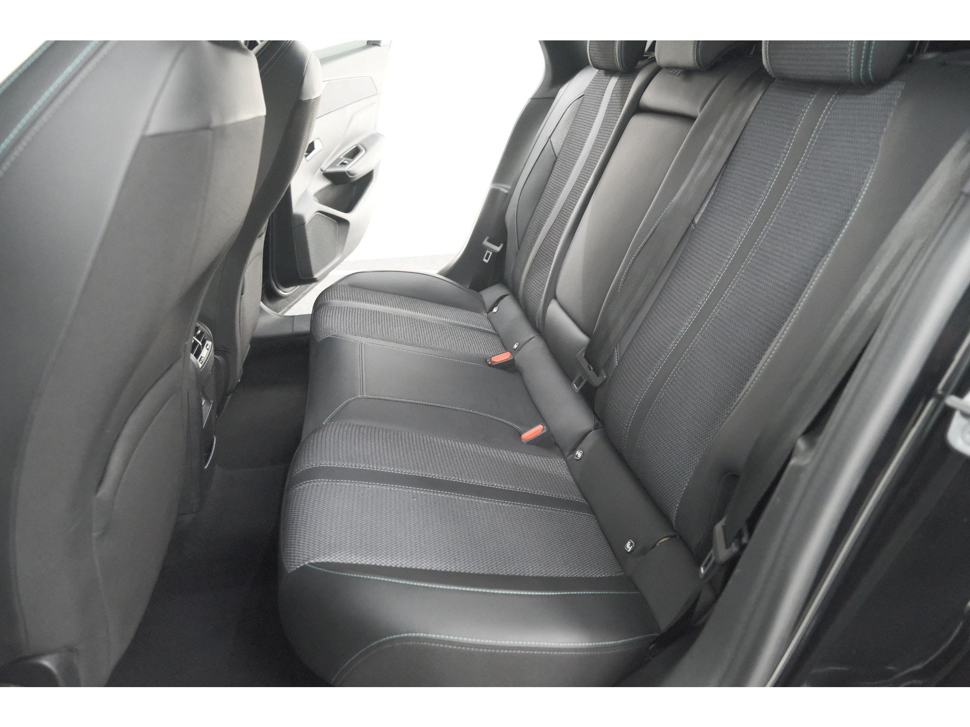 Peugeot 308 SW 1.6 Plug-in Hybrid 180 Allure | Camera | Adaptieve Cruise Control | Navigatie