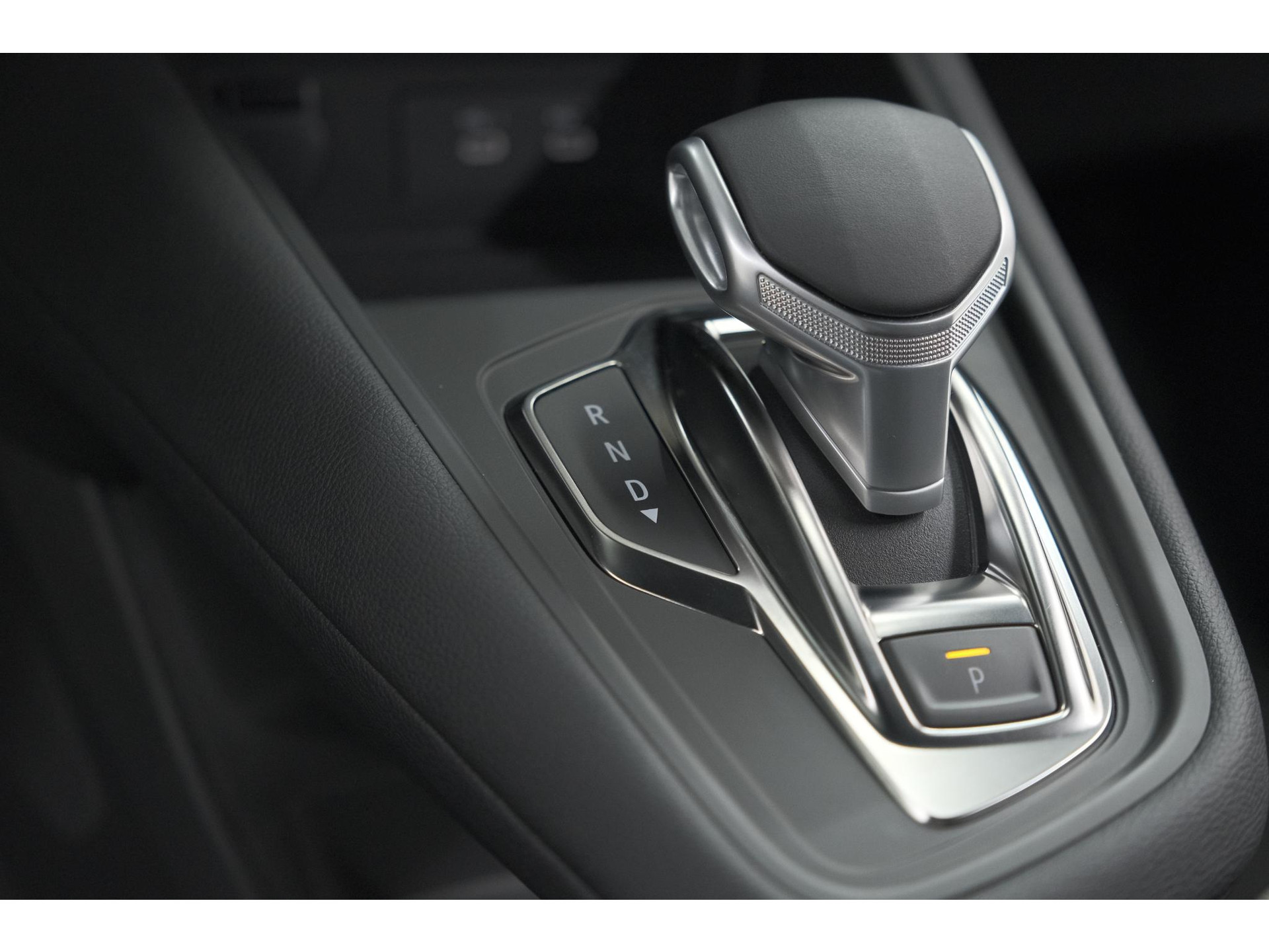 Renault Captur Mild Hybrid 160 EDC Techno | Pack Winter | Camera | Adaptieve Cruise Control | Apple Carplay