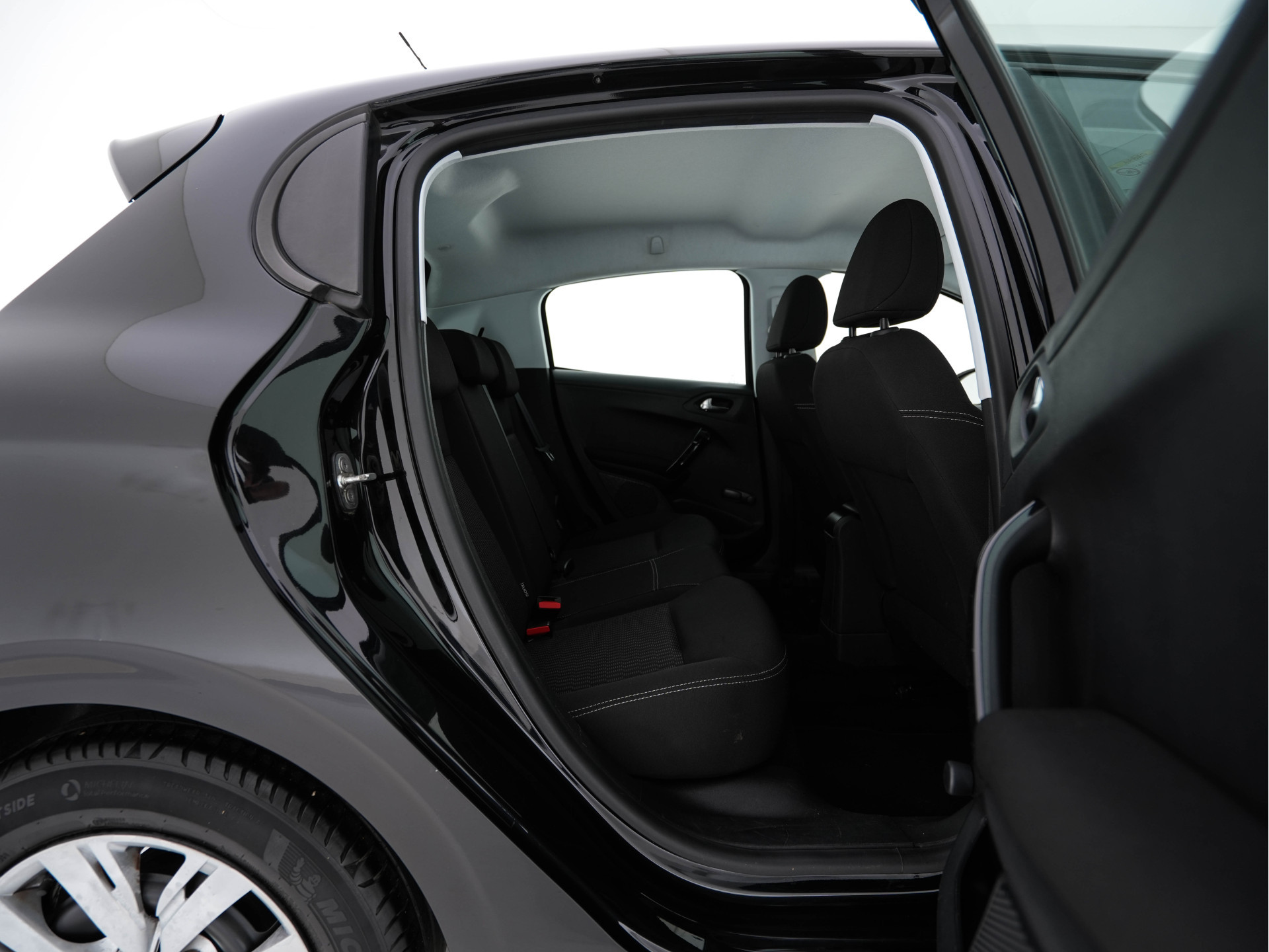 Peugeot 208 1.2 PureTech Blue Lion *AIRCO | NAVI-FULLMAP | COMFORTSEATS | CRUISE | PDC*