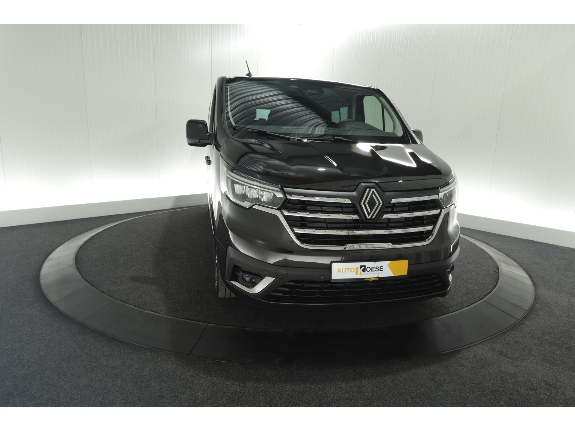 Renault Trafic 2.0 Blue dCi EDC 170 T29 L2H1 Extra DC | 6 Zitlplaatsen | Camera | Navigatie | Climate Control | Dubbele Cabine