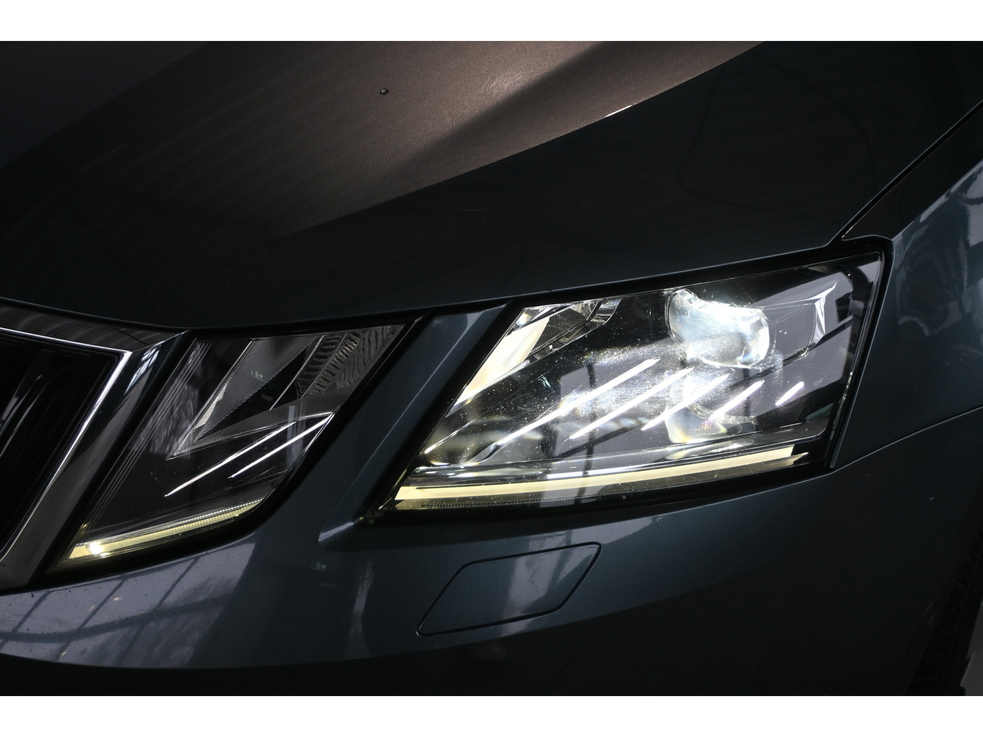 ŠKODA Octavia 1.0 TSI Greentech Style Business Automaat Navigatie Carplay Stoelverwarming Inruil Mogelijk!