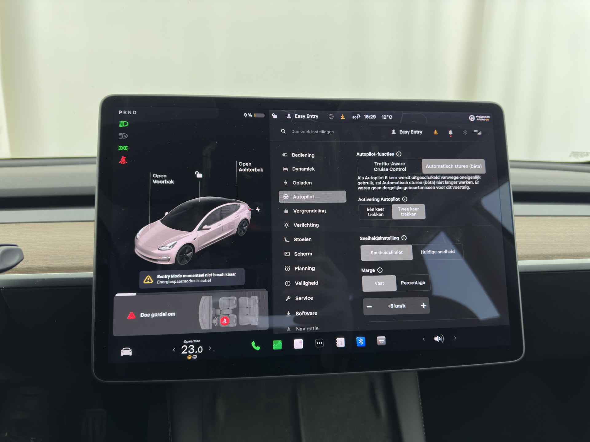 Tesla Model 3 Standard RWD Plus 60 kWh [ 3-Fase ] (INCL-BTW) Aut. *PANO | AUTO-PILOT | LEATHER | KEYLESS | FULL-LED | MEMORY-PACK | TOP-VIEW | DAB | CARPLAY | DIGI-COCKPIT | LANE-ASSIST | COMFORT-SEATS | 18"ALU*