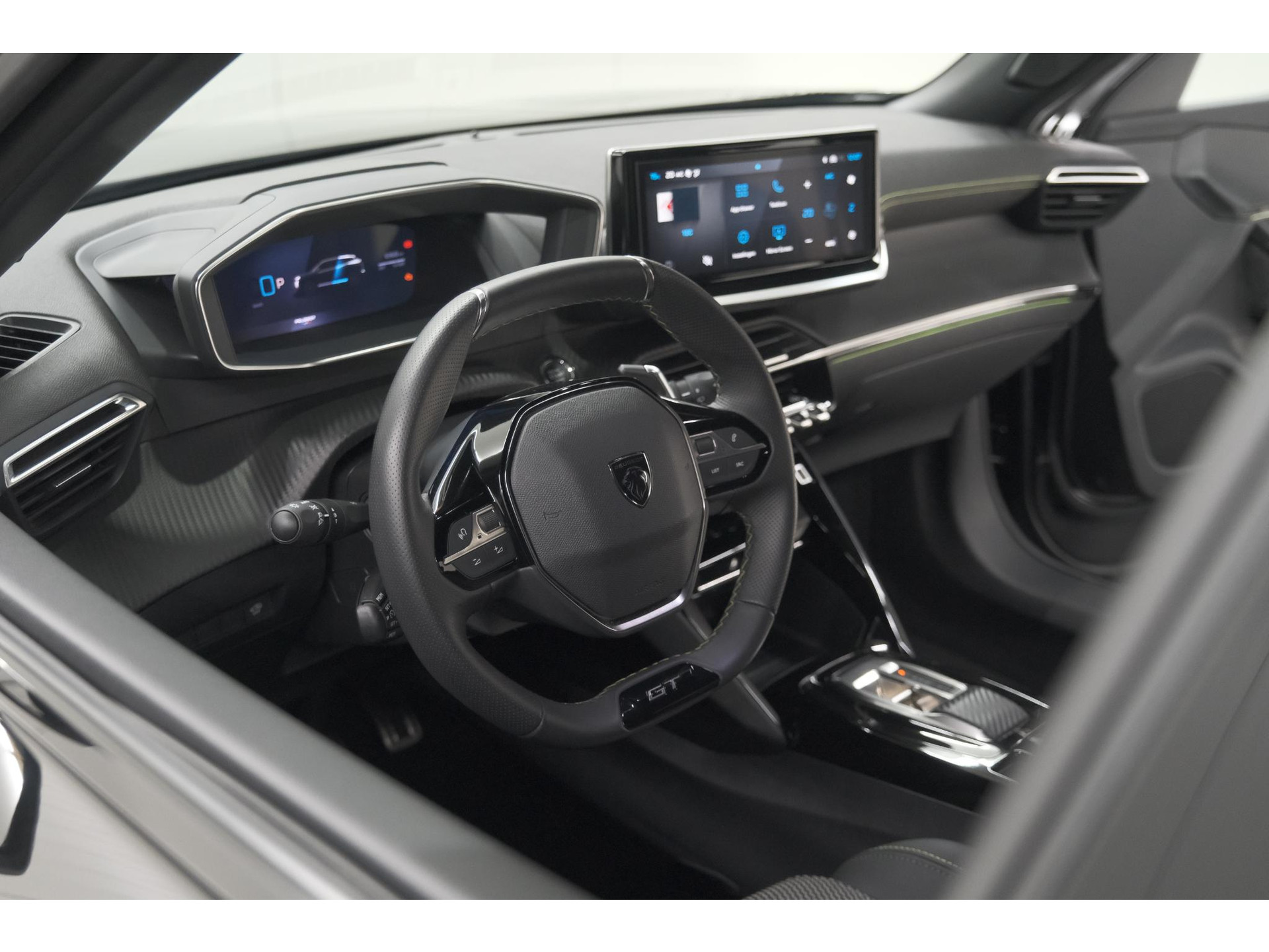 Peugeot 2008 1.2 Hybrid 136 GT | Camera | Apple Carplay | Parkeersensoren