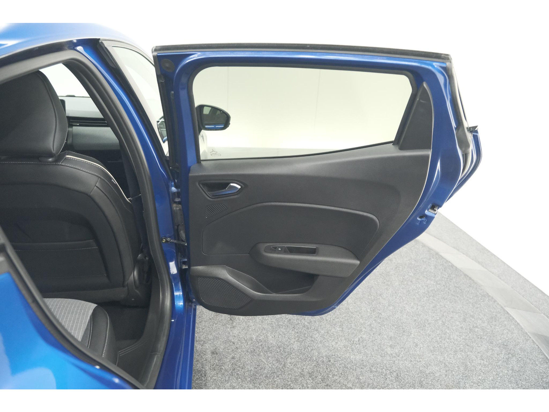 Renault Clio TCe 90 GPF Techno | 360 Camera | Dodehoekdetectie | Adaptieve Cruise Control