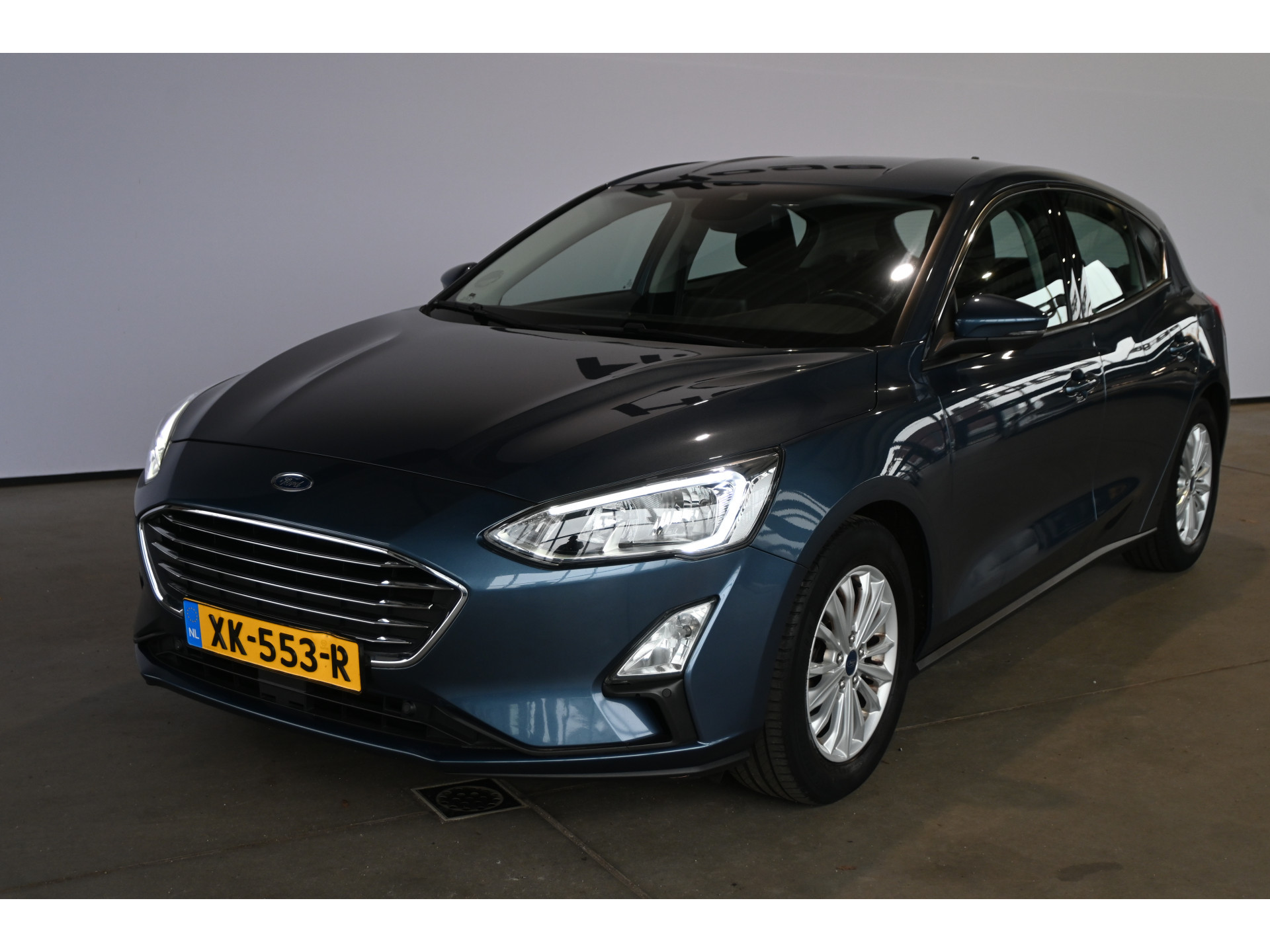 Ford Focus 1.0 EcoBoost Titanium Business Clima Navigatie Stuur/Stoelverwarming Rijklaarprijs! Inruil Mogelijk!