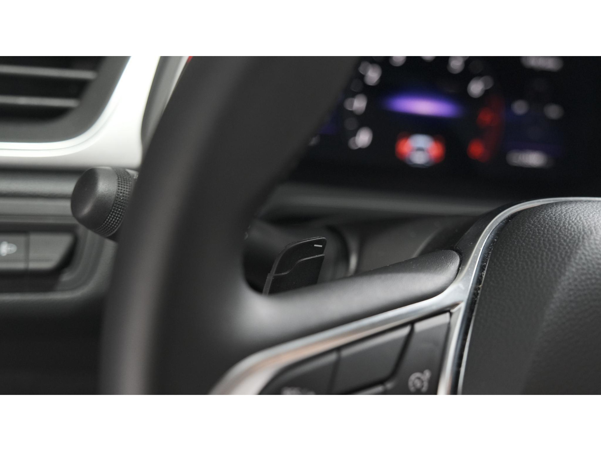 Renault Captur Mild Hybrid 140 EDC Techno | 360 Camera | 9.3 Inch Grootscherm | Stoelverwarming | Apple Carplay | 18 Inch Lichtmetalen Velgen