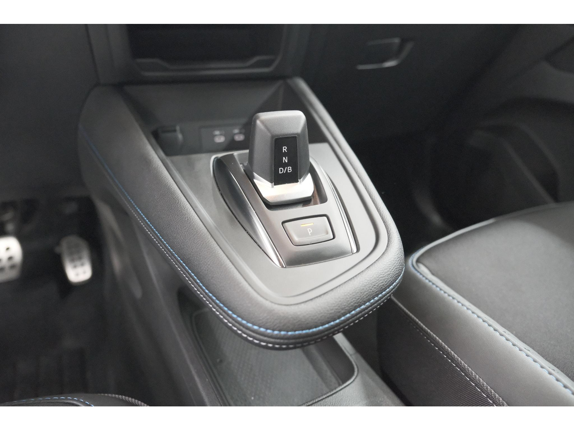 Renault Captur 1.8 E-Tech full hybrid 160 esprit Alpine | Rondom Camerazicht | Adaptieve Cruise Control | Navigatie