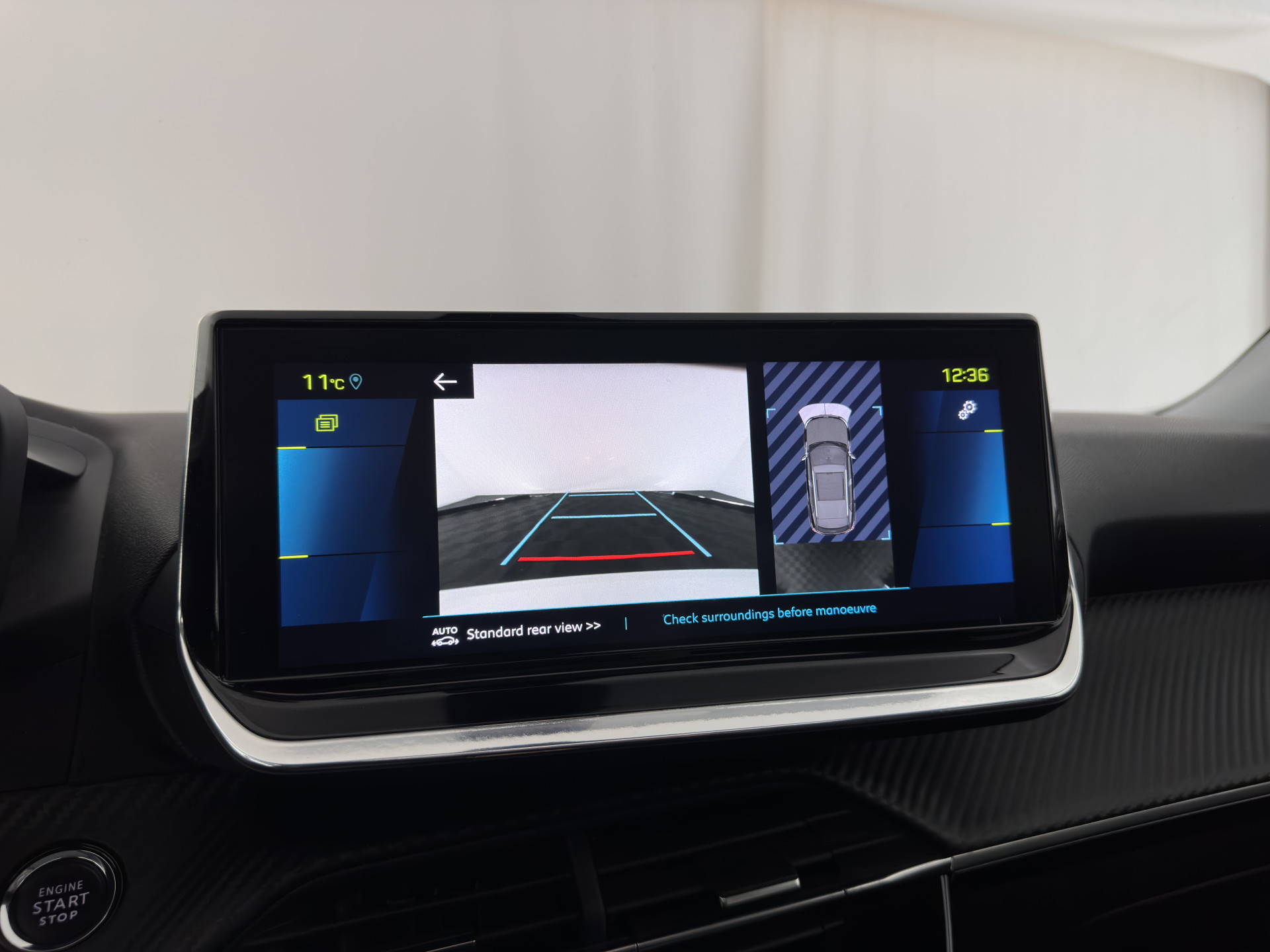 Peugeot e-2008 EV Allure 50 kWh [ 3-Fase ] {SOH-84%} (INCL-BTW) *PANO | LEATHER-FABRIC | FULL-LED | SPORT-SEATS | DIGI-COCKPIT | CAMERA | KEYLESS | PRIVACY-GLASS | DAB+ | NAVI-FULLMAP | ECC | CARPLAY | LANE-ASSIST | PDC | CRUISE | 17''ALU*