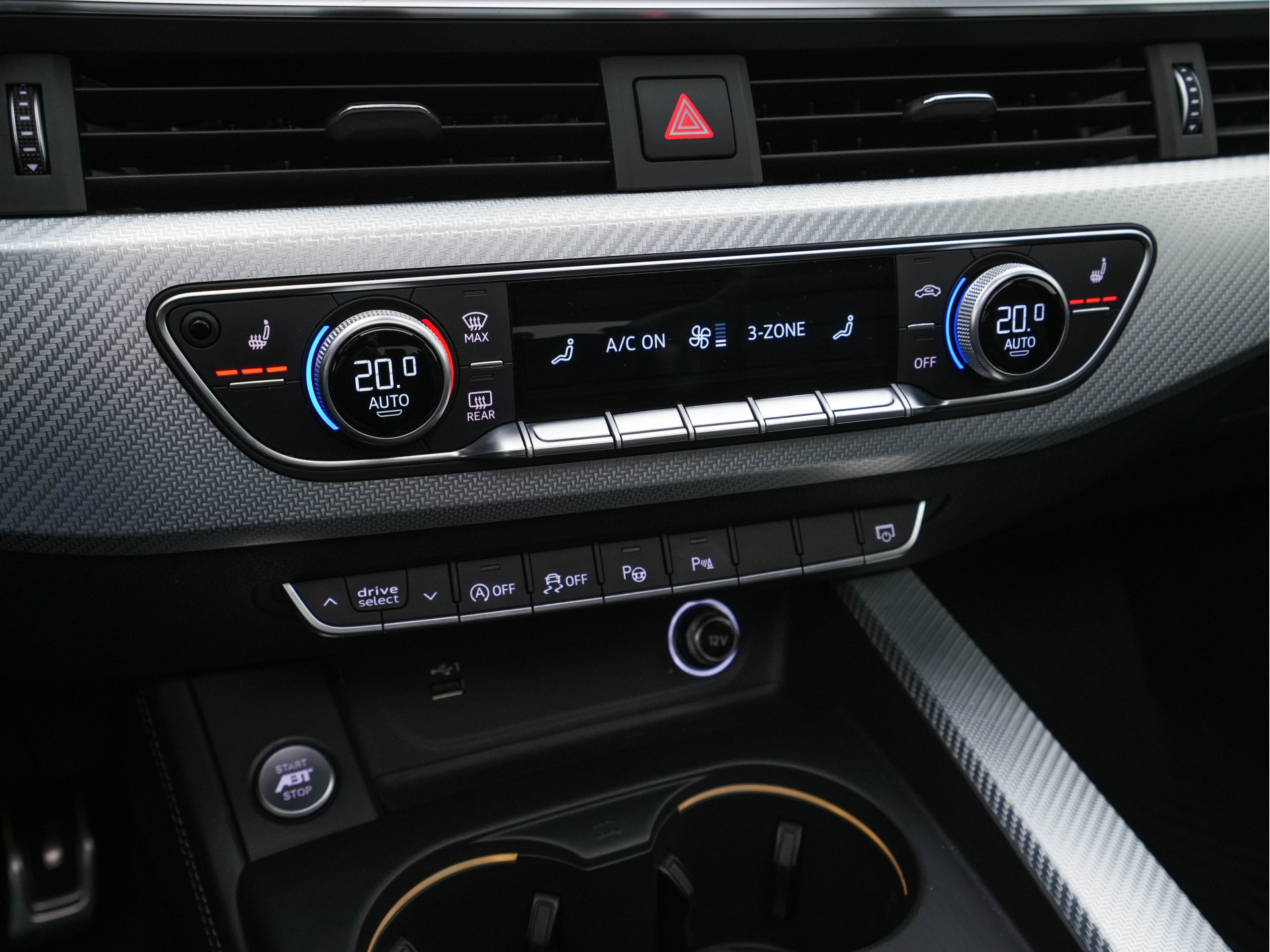 Audi RS4 2.9 TFSI quattro *MILLTEK | KERAMIK | APPLE-CARPLAY | PPF | ABT | B&O | 360-CAMERA | PANO | CARBON-PACK | HUD | SONOMA-GREEN | DEALER-AUTO*