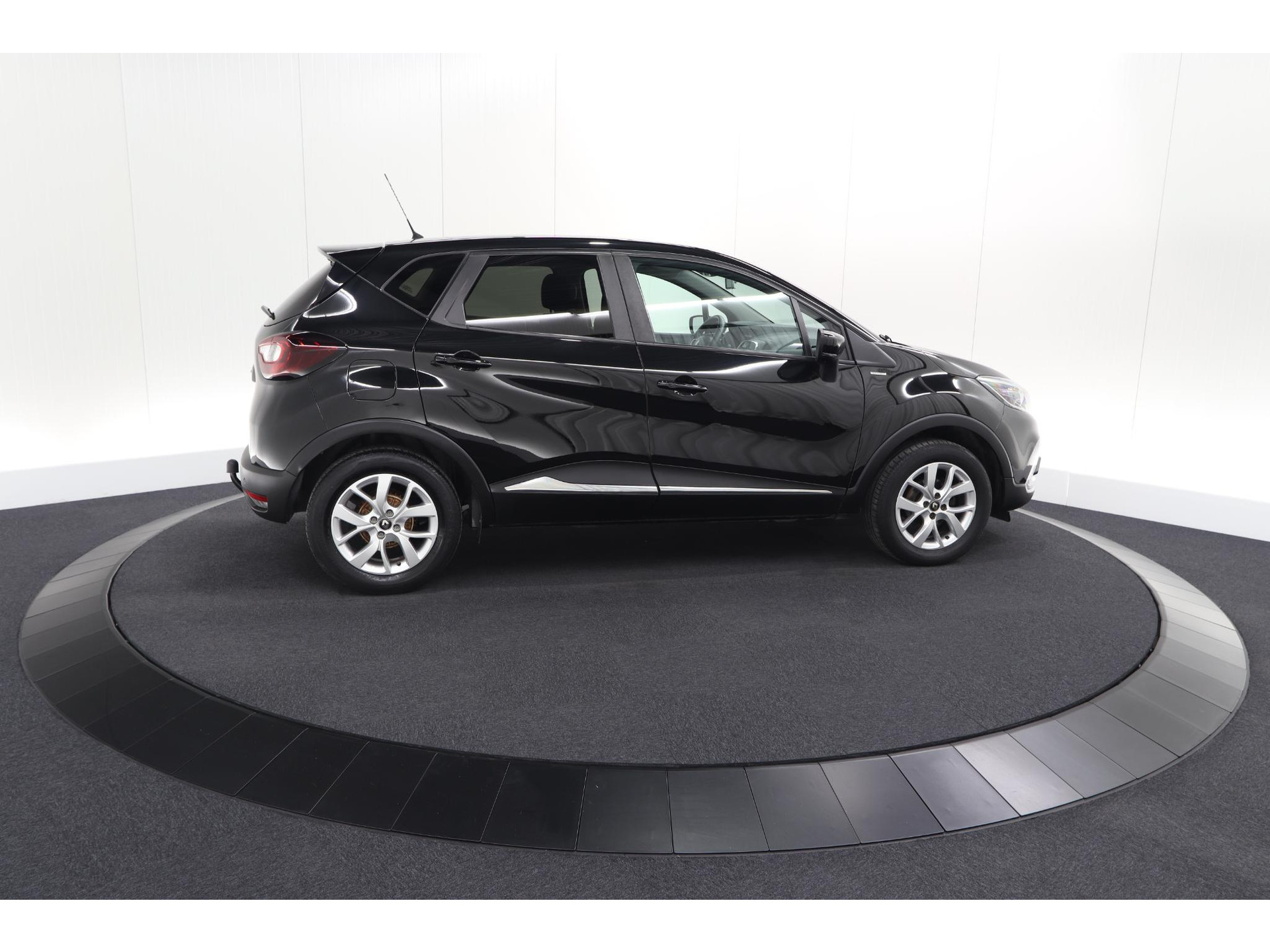 Renault Captur TCe 90 Limited | Trekhaak | Navigatie | Parkeersensoren