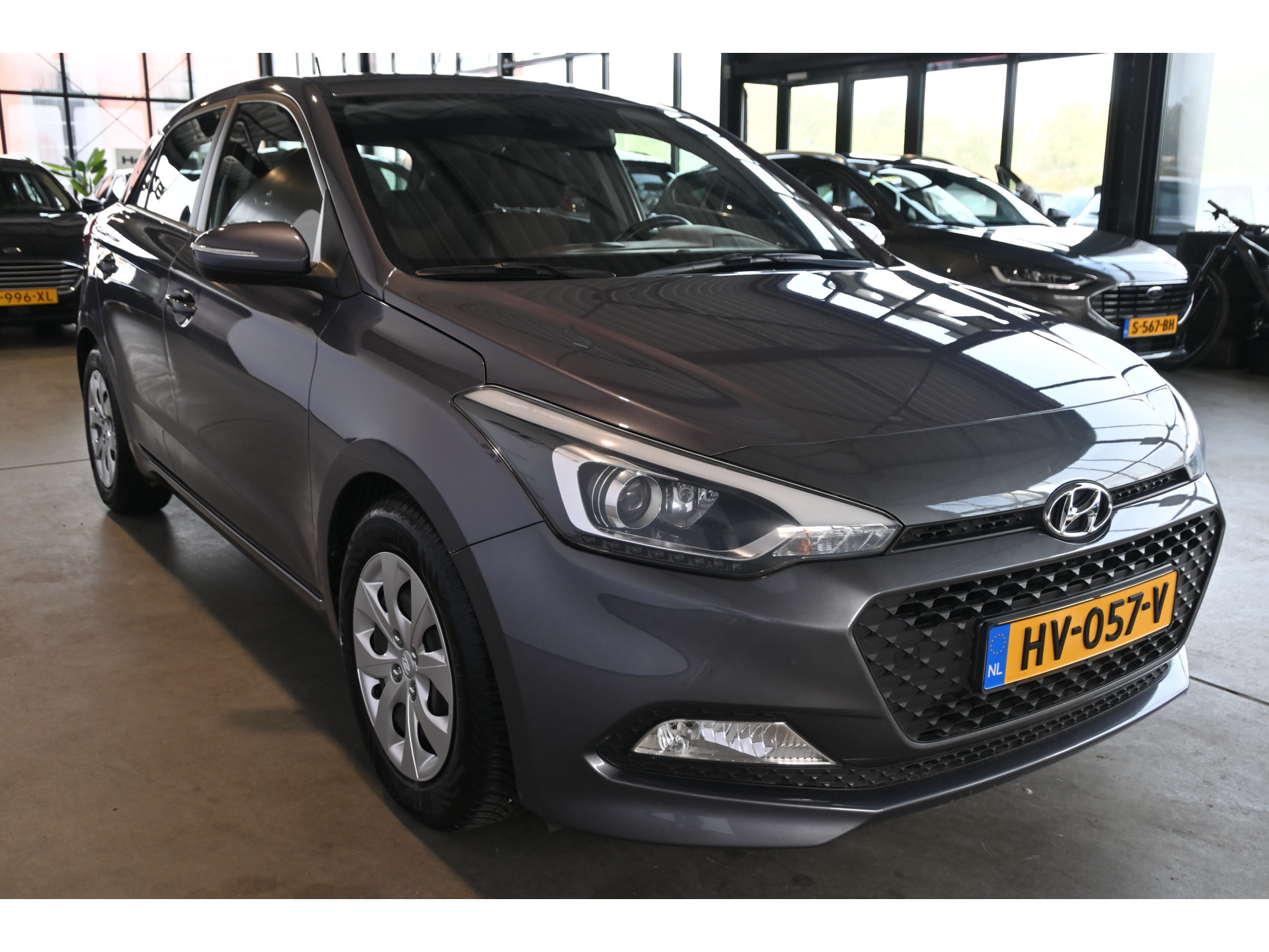 Hyundai i20 1.2 HP i-Motion Nap! Airco Cruise control Trekhaak Rijklaarprijs Inruil Mogelijk!
