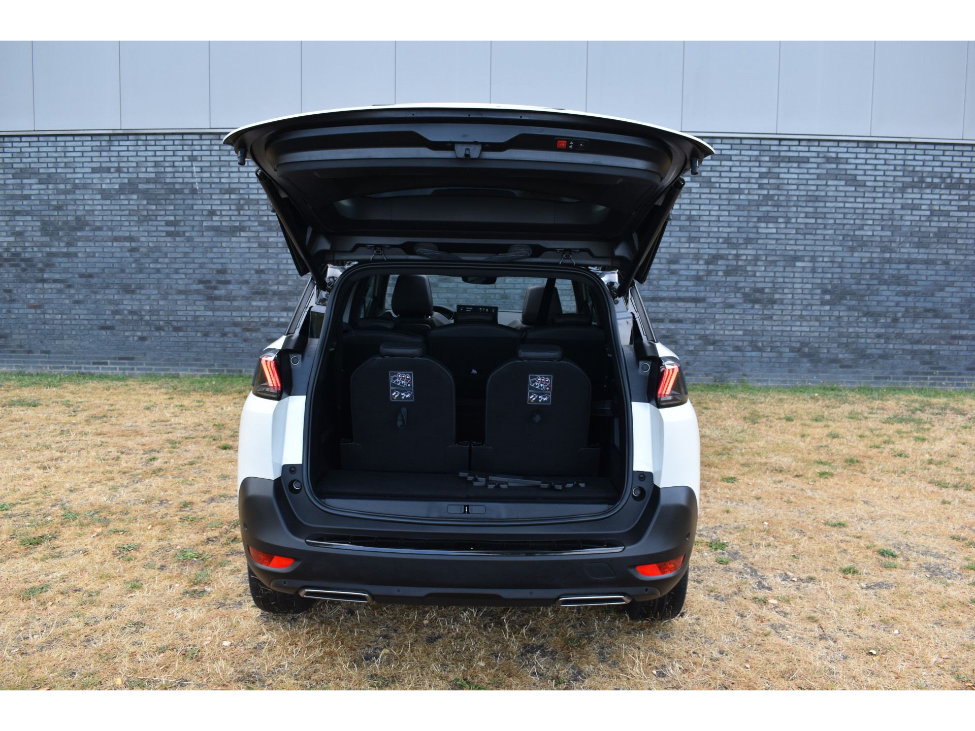 Peugeot 5008 1.2 GT 7-persoons Pano Automaat Navi