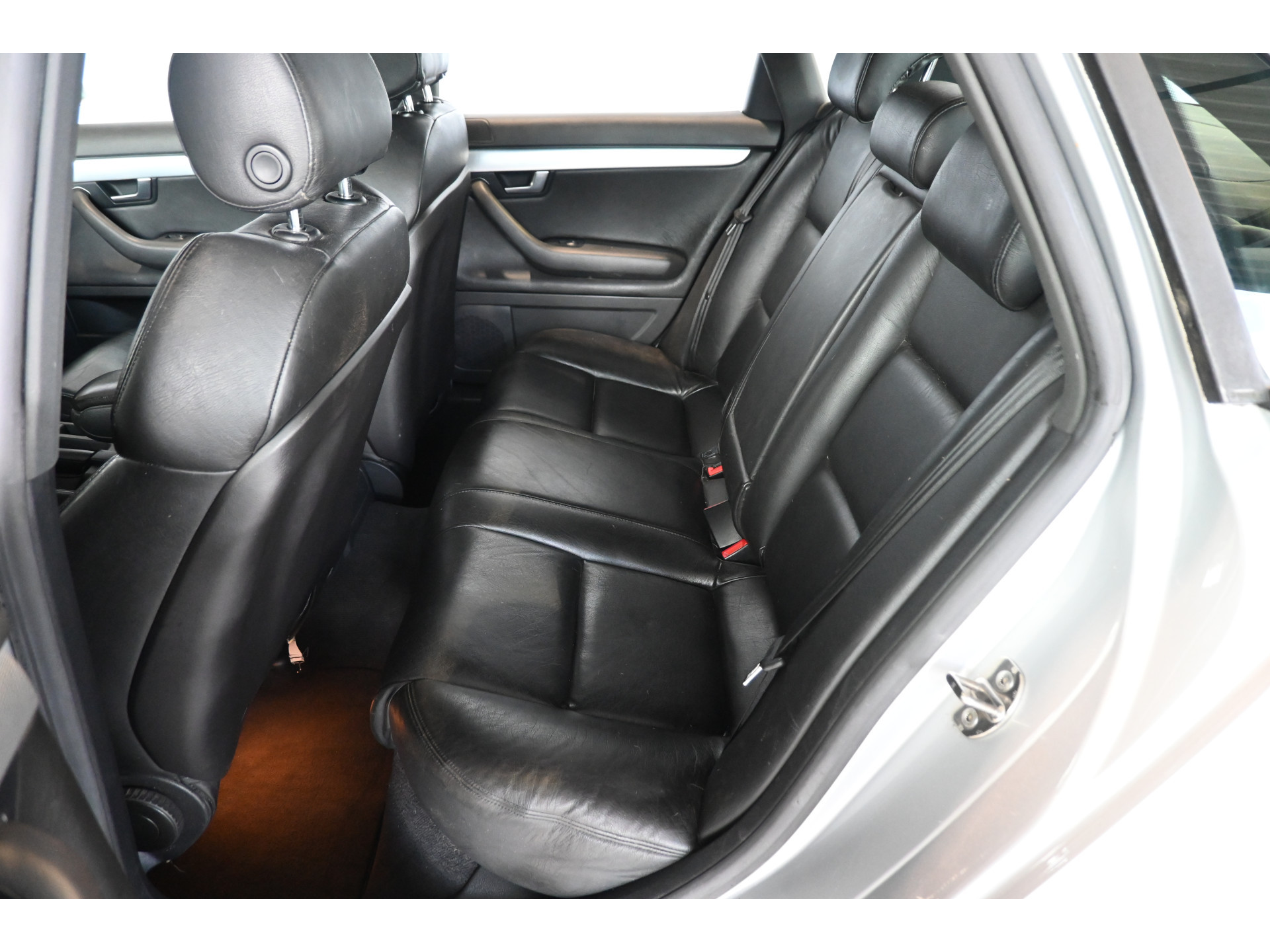 Audi A4 Limousine 2.7 TDI Advance Airco Leder Cruise Xenon Elektrisch pakket Schuif / kanteldak Inruil mogelijk!