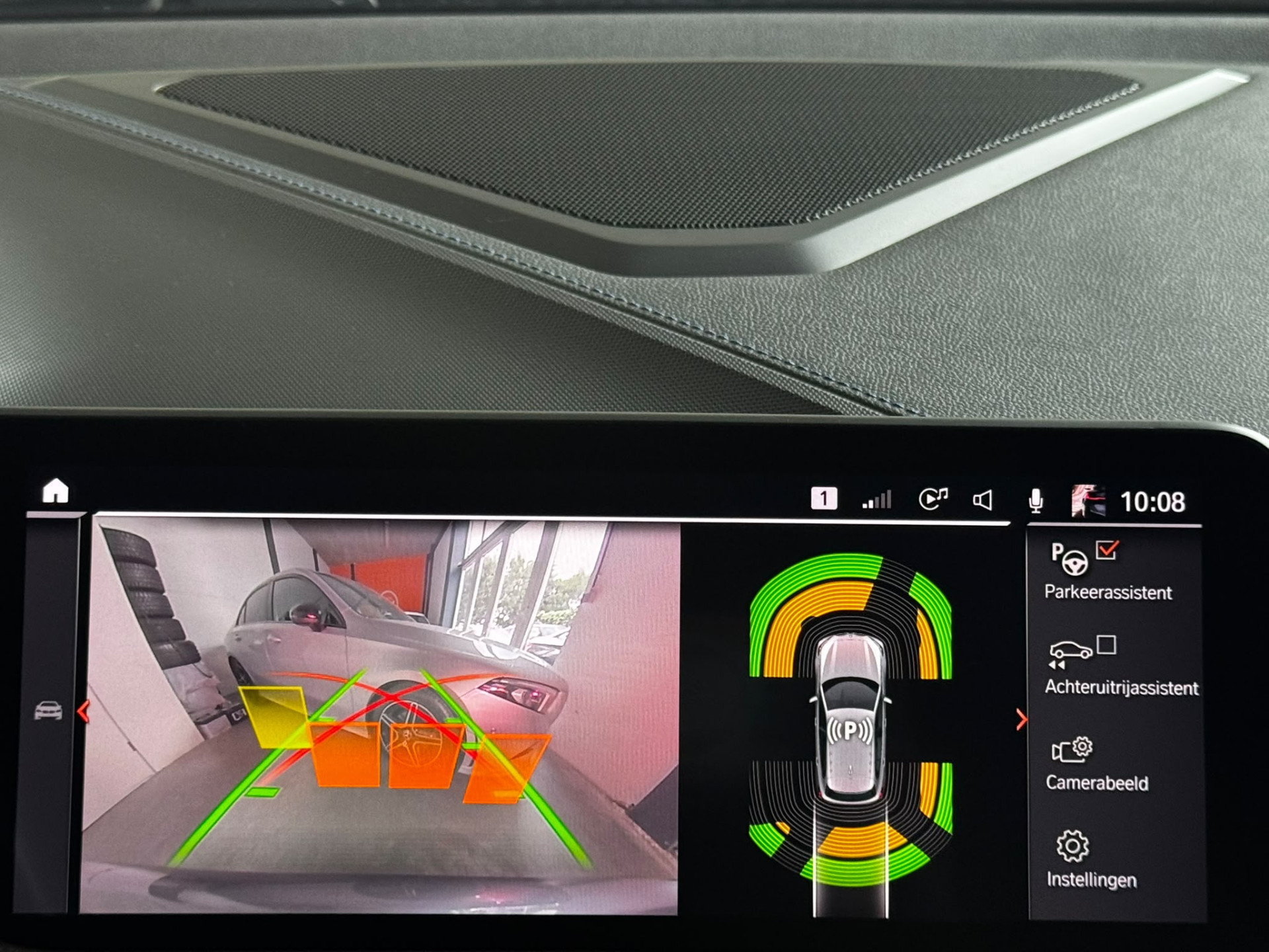 BMW 1-serie 118i 140PK Automaat M-Sport Camera Virtual Stuurverwarming