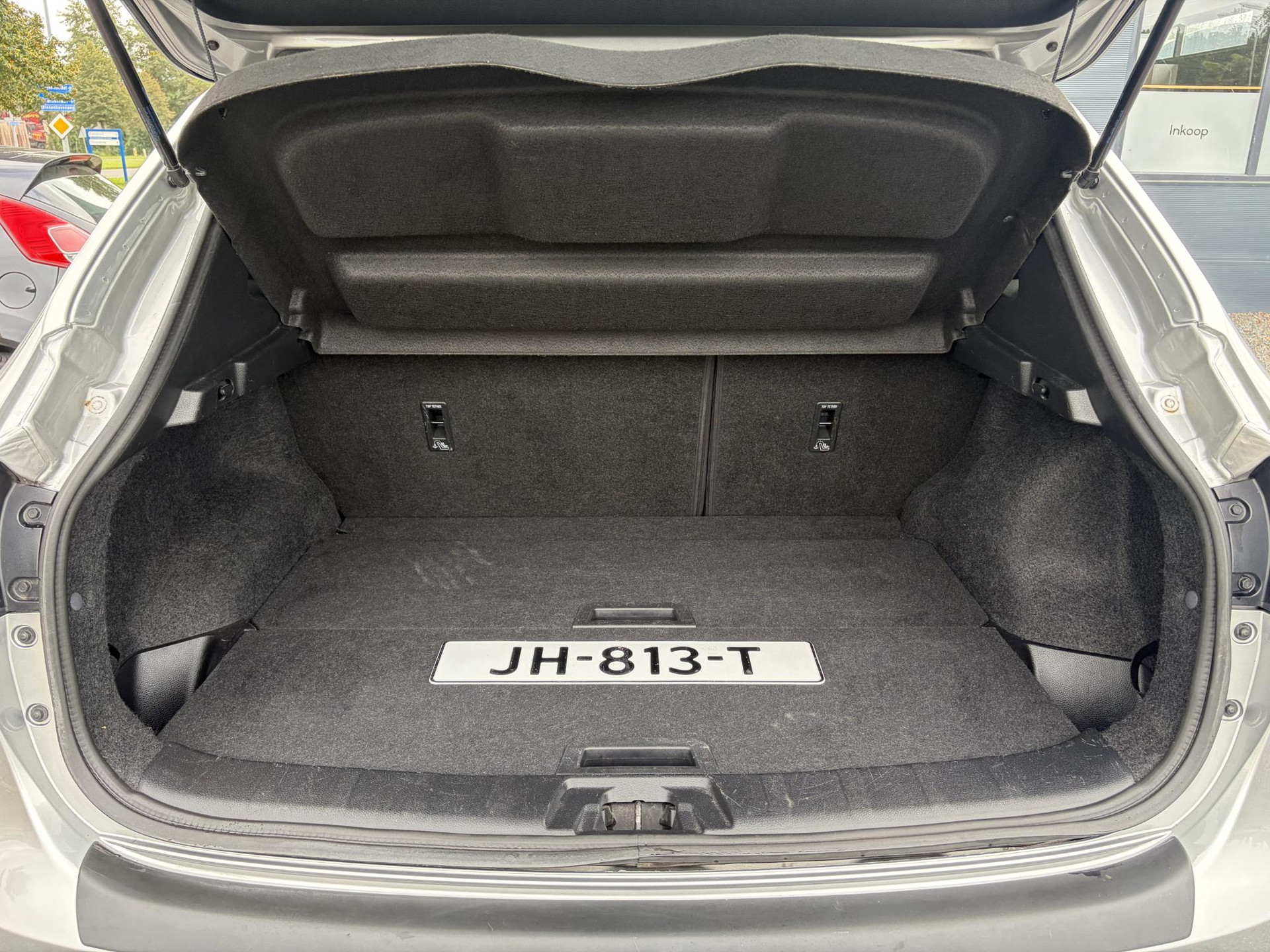 Nissan Qashqai 1.2 N-Connecta ✓Net beurt gehad✓360° Camera✓Navi✓Trekhaak✓Pano✓Pdc V+A✓Keyless✓18'Lm velgen✓Clima✓Cruise✓Rijstrooksensor✓116pk✓6 Bak✓N.A.P✓Apk tot 10-2027