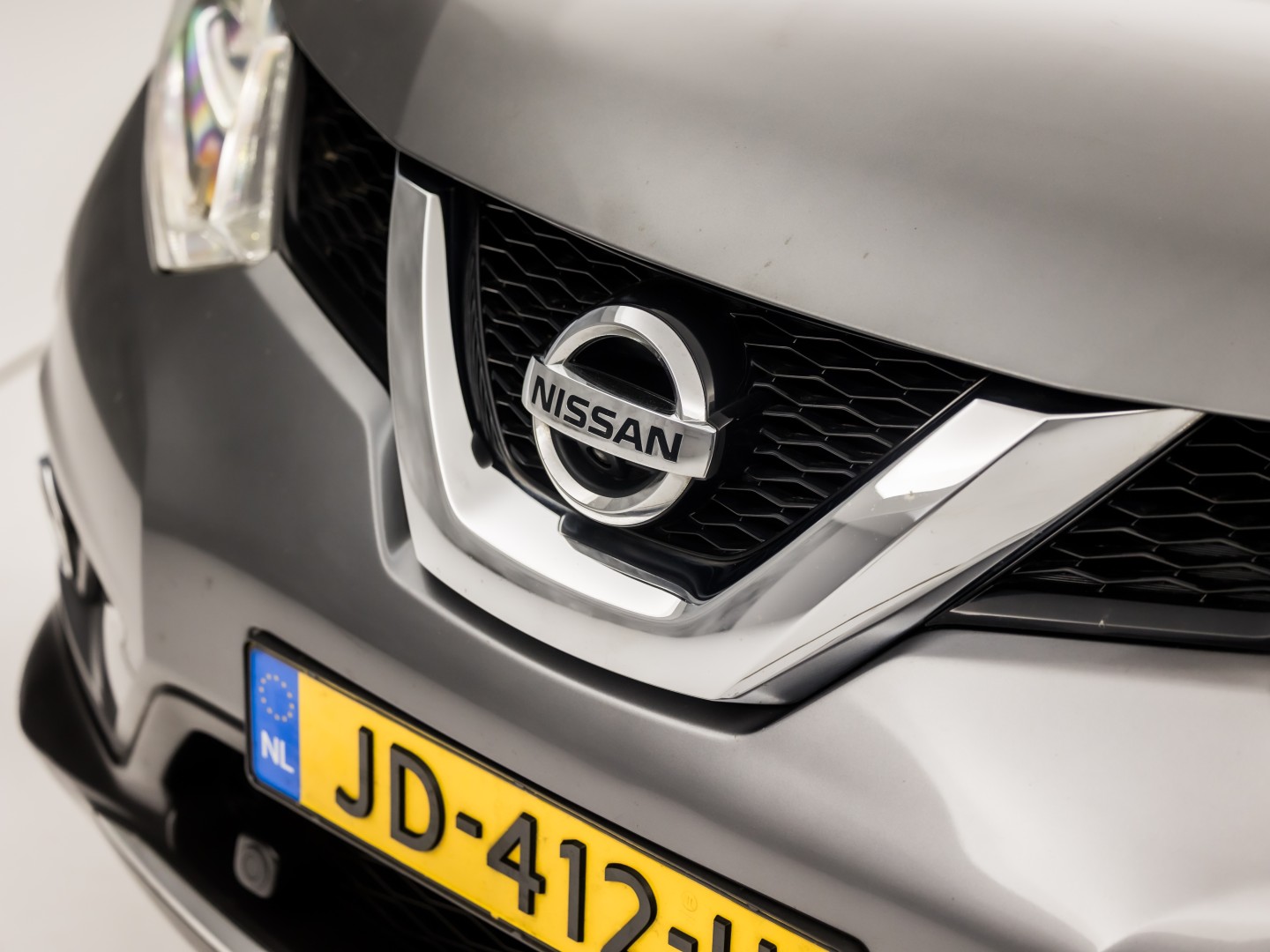 Nissan X-Trail 1.6 DIG-T Tekna 7 Persoons 163Pk (PANORAMADAK, TREKHAAK, NAVIGATIE, 360 CAMERA, LEDER, STOELVERWARMING, SPORTSTOELEN, GETINT GLAS, CRUISE, NIEUWSTAAT)