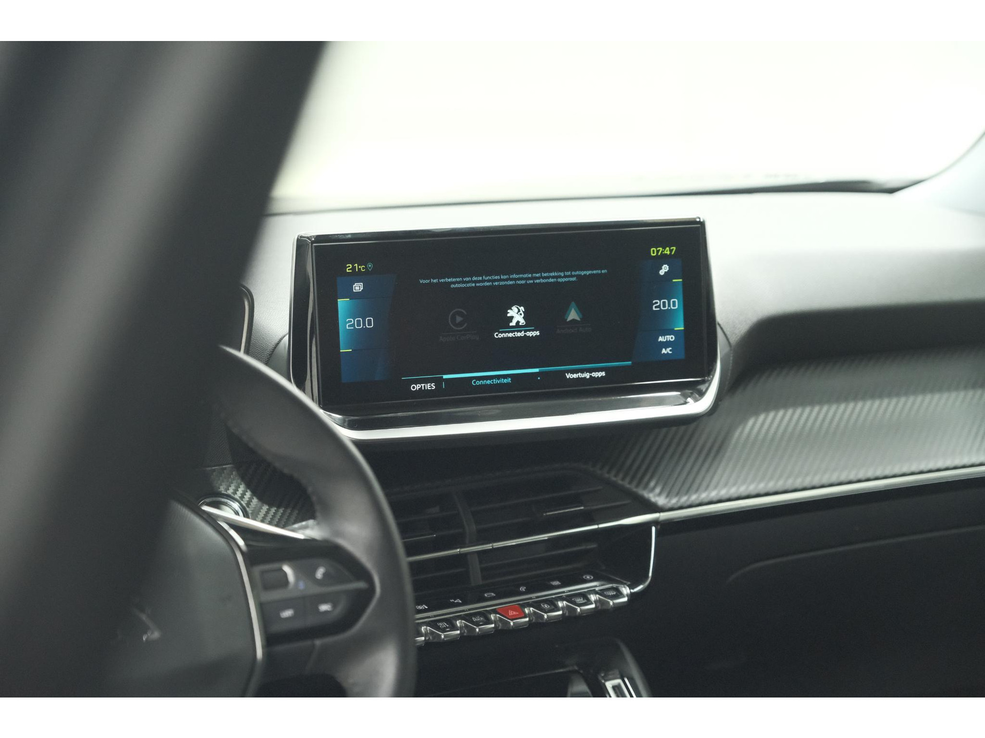 Peugeot e-2008 EV Allure Pack 50 kWh | 3 Fase Laadfunctie | Camera | Navigatie | Parkeersensoren | Apple Carplay