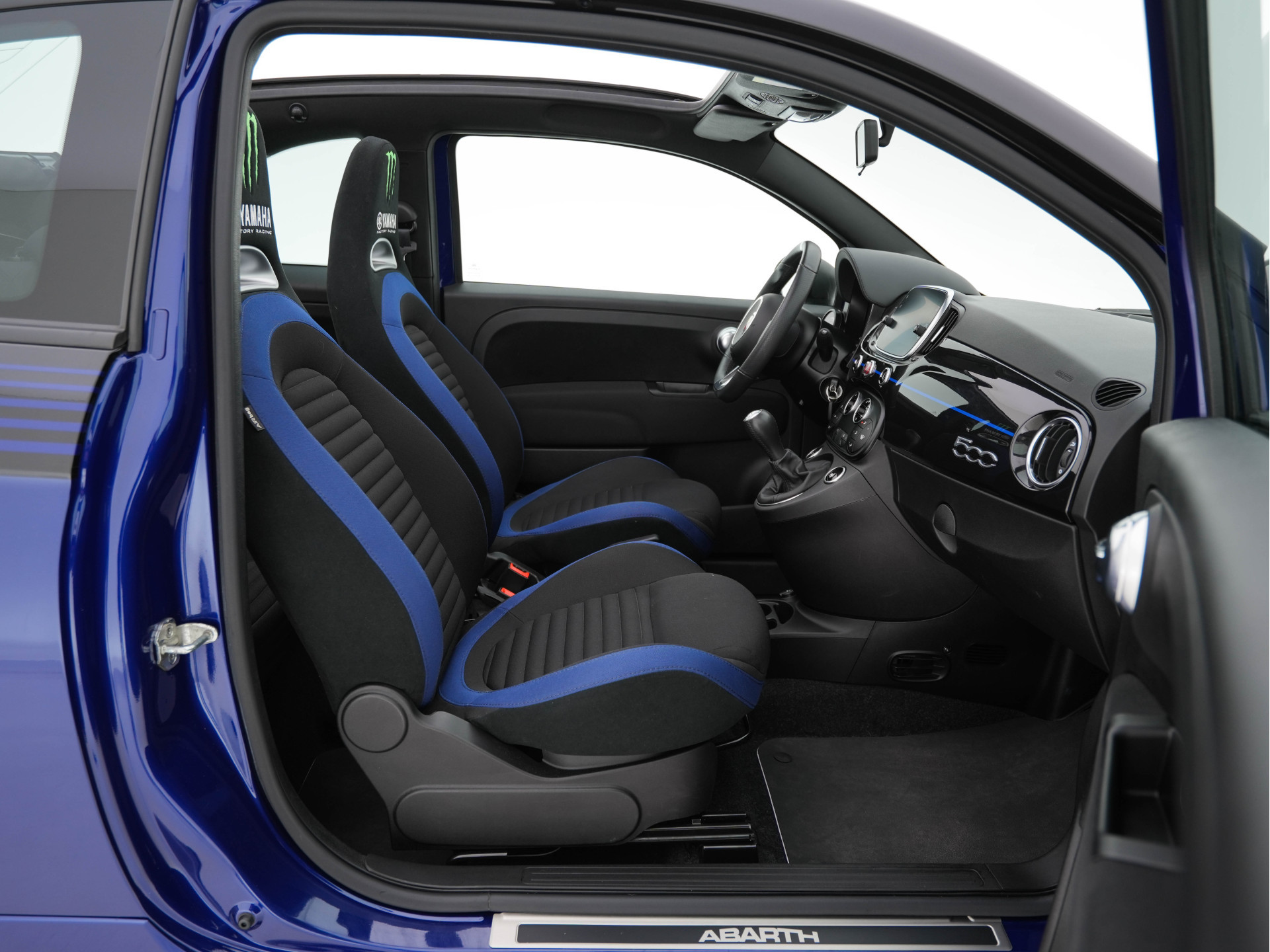 Abarth 500 C 1.4 T-Jet 595 Yamaha Factory Racing Edition Monster [ 1 of 2000 ] (INCL-BTW ) *! POCKET-ROCKET ! | NAVI-FULLMAP | XENON | CARPLAY | SPORT-EXHAUST | DAB | SPORT-SEATS | 17"ALU*