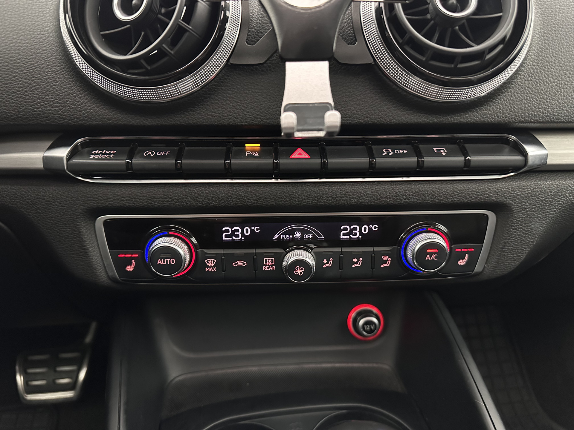 Audi S3 Sportback 2.0 TFSI Quattro Pro Line Plus Aut. *PANO | LEATHER | HEATED-SPORTSEATS | ADAPTIVE-CRUISE | FULL-LED | KEYLESS | CAMERA | NAVI-FULLMAP | PRIVACYGLASS | SHIFTPADDLES | ECC | PDC | 18''ALU*