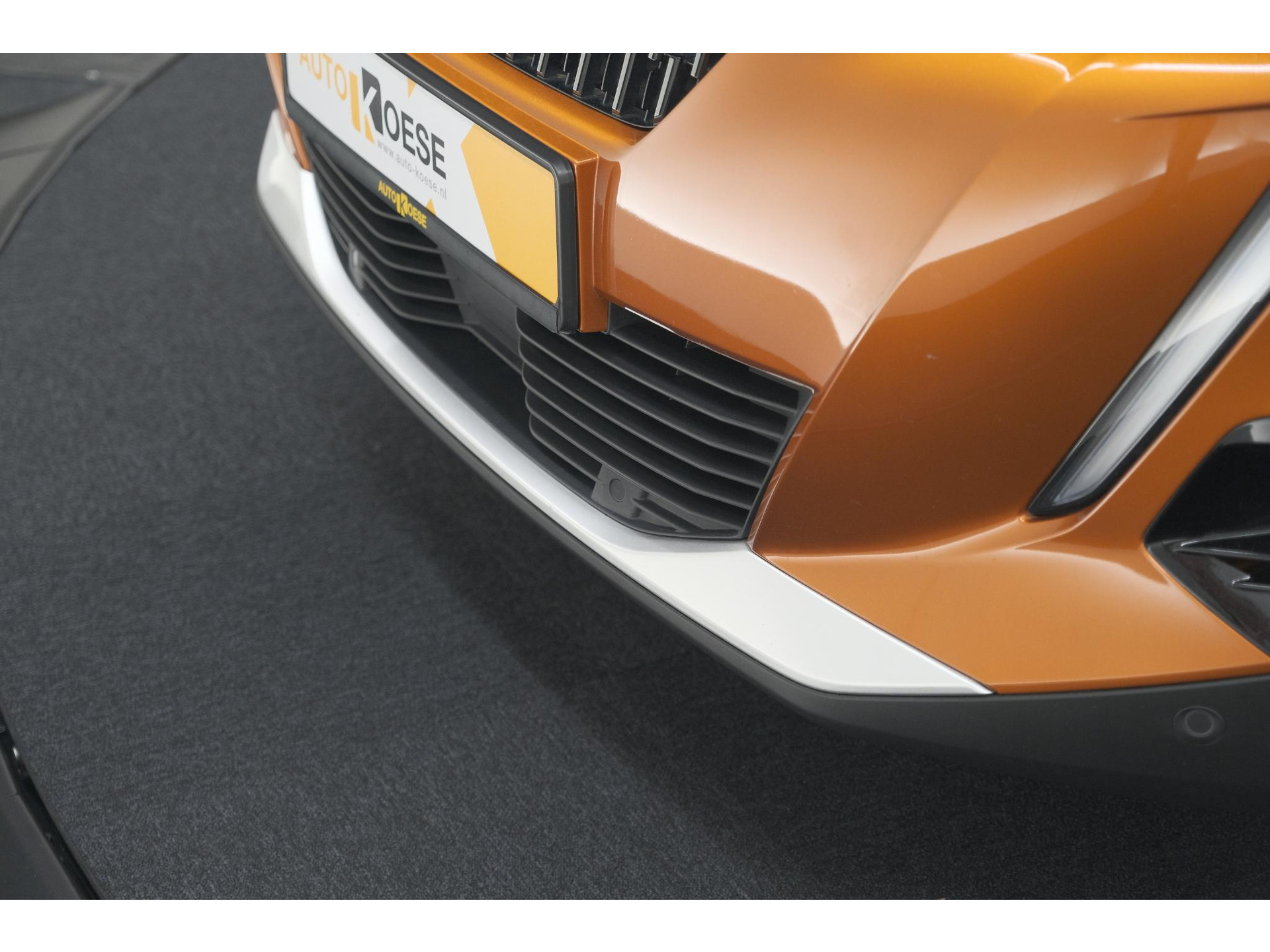 Peugeot 2008 PureTech 130 GT Pack | Leer-pakket | Camera | Dodehoekdetectie | Apple Carplay | Stoelverwarming