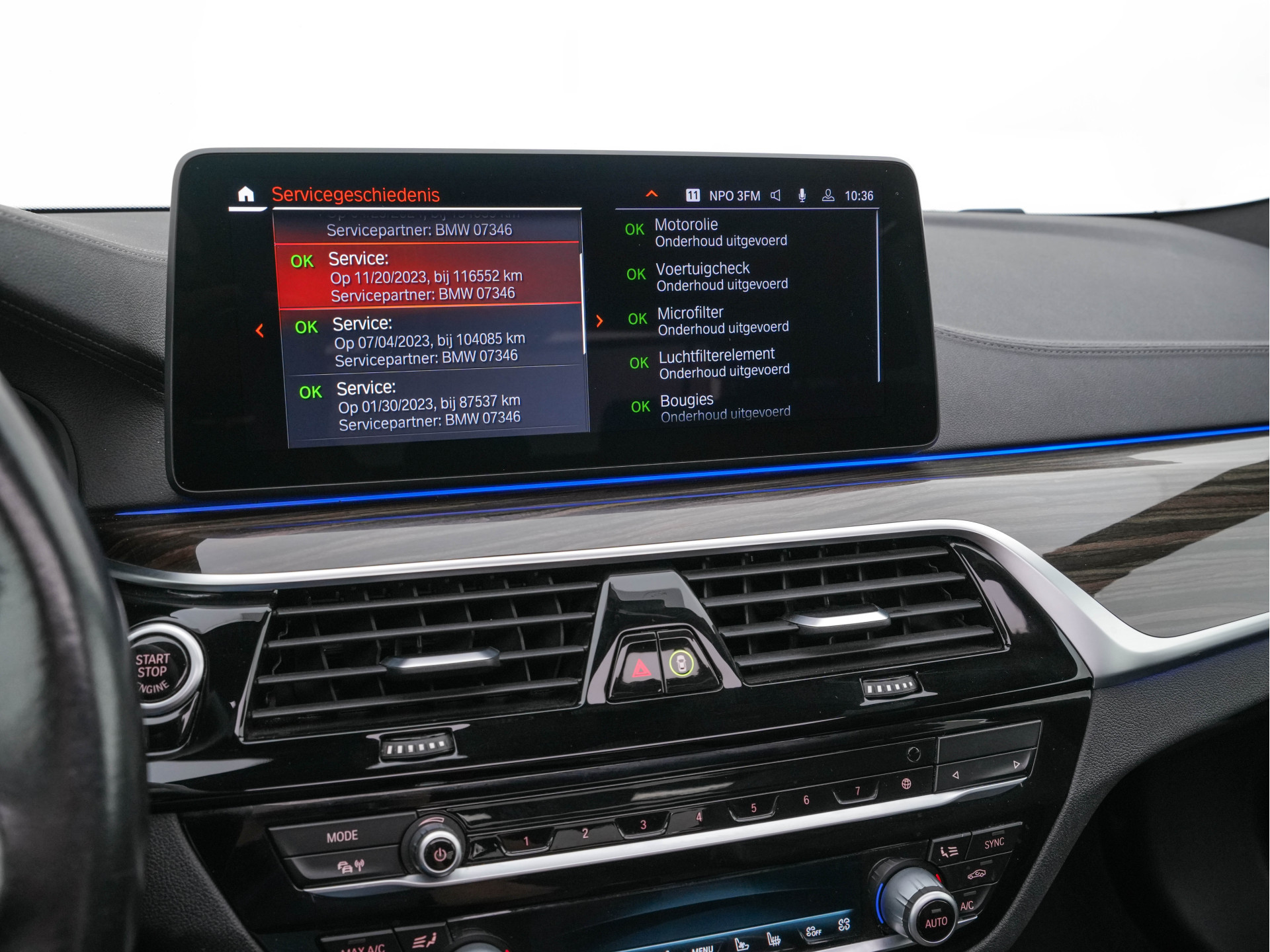 BMW 5-serie 540i xDrive High Executive Edition (INCL-BTW ) Aut.*PANO | LUXURY-LEATHER | LASER-LIGHT | BOWERS&WILKINS-AUDIO | MEMORY-PACK | HEATED/COOLED-COMFORTSEATS | DIGI-COCKPIT | NAVI-FULLMAP | SHIFT-PADDLES | CRUISE | 18''ALU*