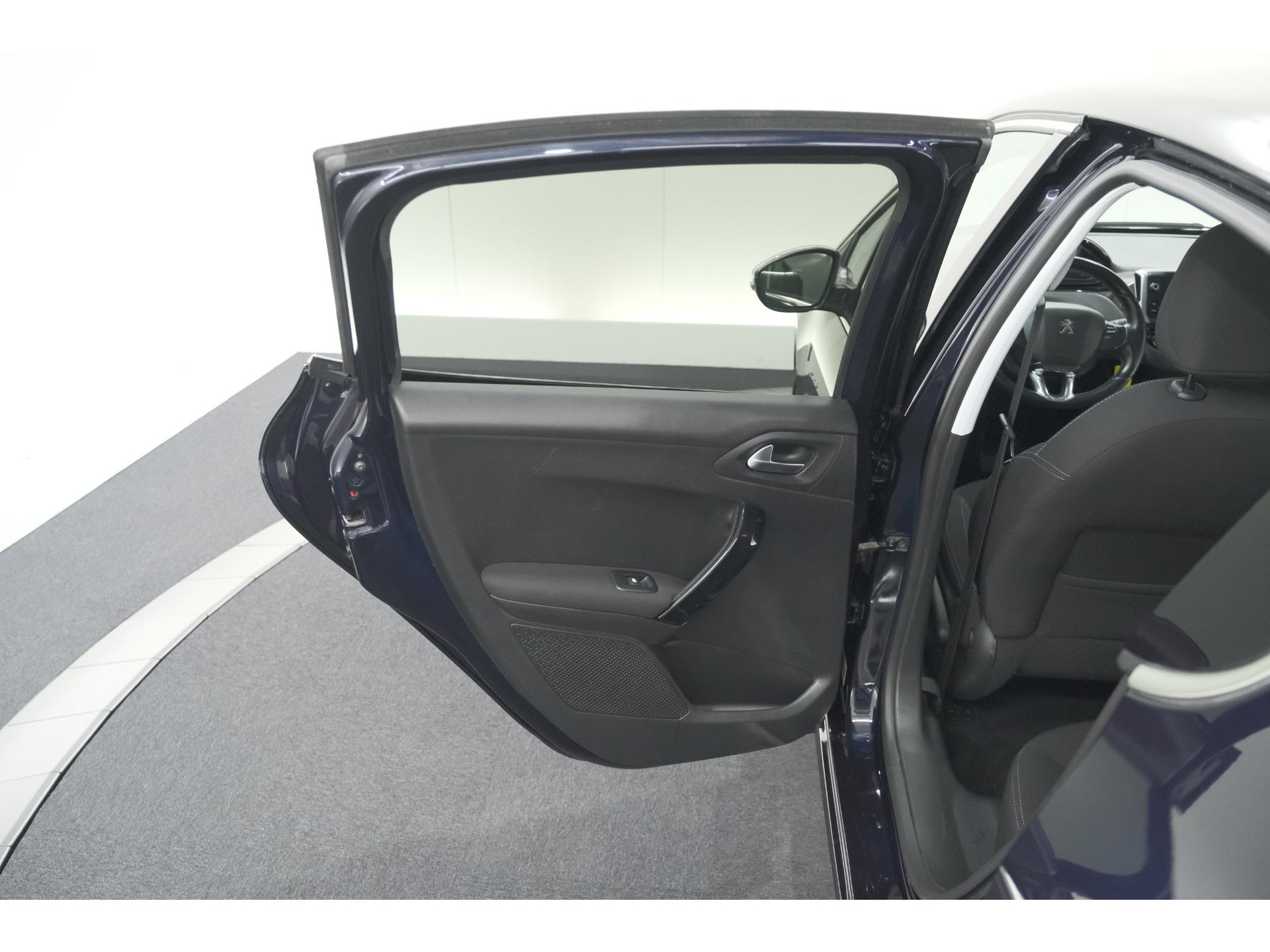 Peugeot 208 PureTech 110 Tech Edition | Camera | Apple Carplay | Parkeersensoren