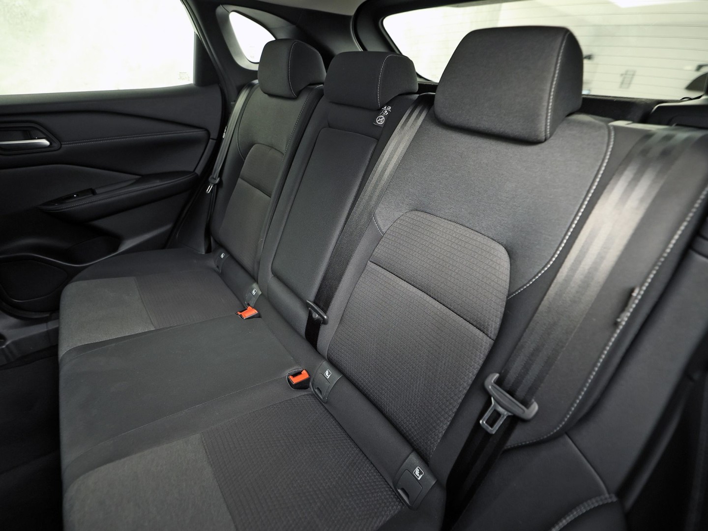 Nissan Qashqai 1.3 MHEV N-Style (GROOT NAVI, 1e EIGENAAR, APPLE CARPLAY, CLIMATE, 360 CAMERA, GETINT GLAS, SPORTSTOELEN, ADAPTIVE CRUISE, LANE ASSIST, NIEUWSTAAT)