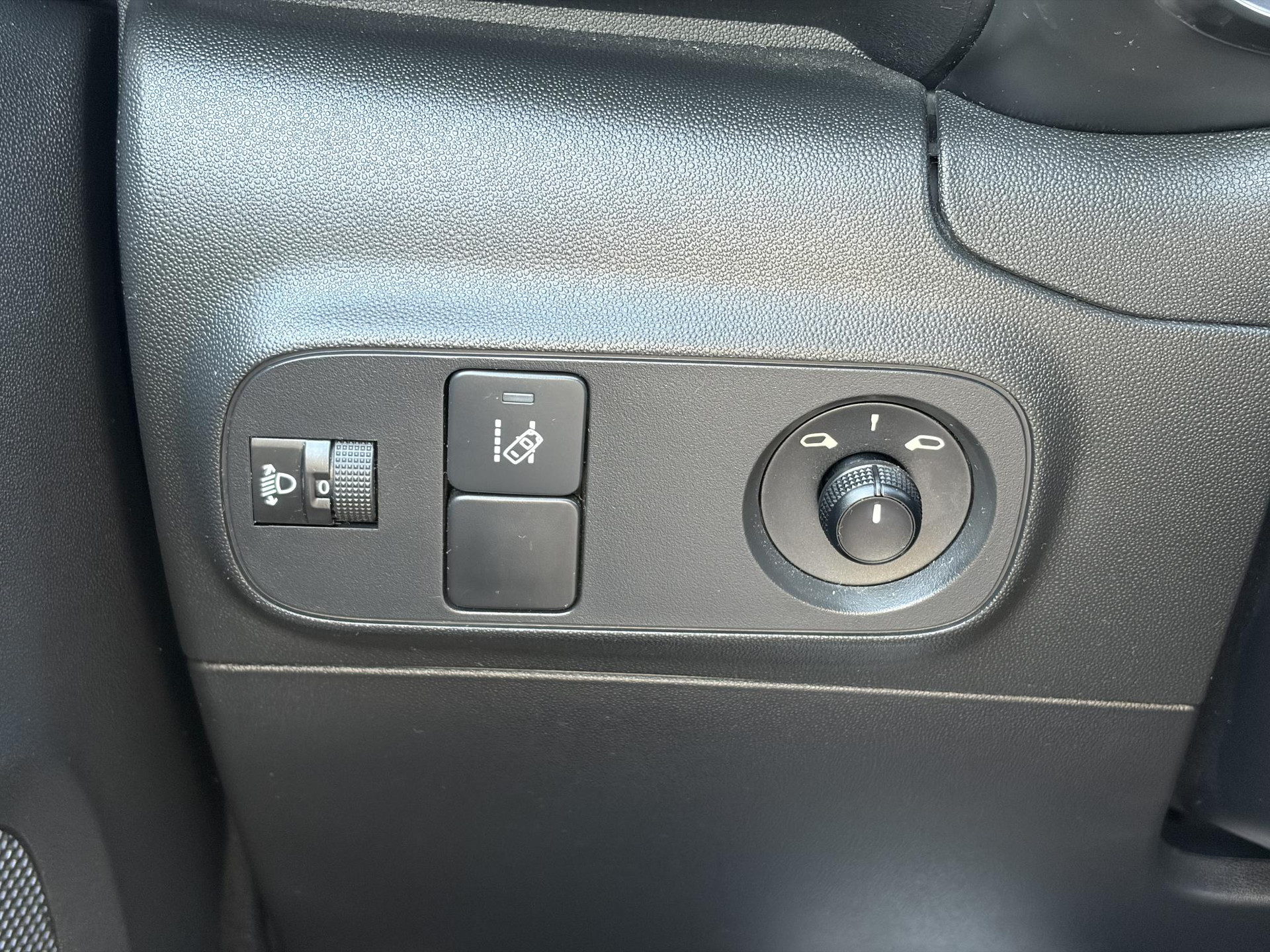 Citroen C3 1.2 PureTech Feel 105g D-riem vv in 09-2023 l 2e Eigenaar l Navi l Carplay l Clima l Cruise l Dealer Onderhouden l Rijstrooksensor l N.A.P l Apk tot 08-2027