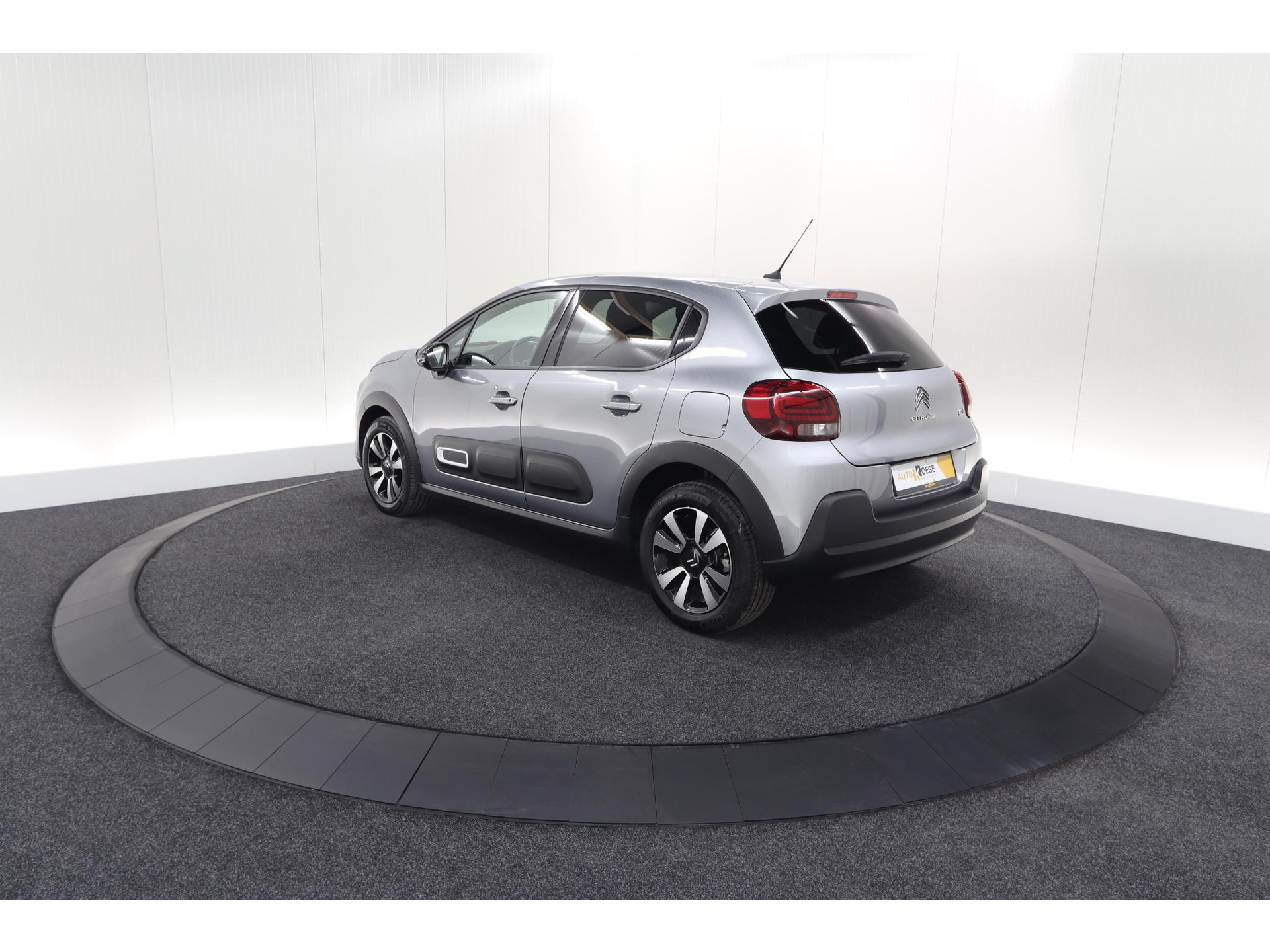 Citroen C3 PureTech 110 EAT6 Max | Apple Carplay | Parkeersensoren | Climate Control | 16 Inch Lichtmetalen Velgen
