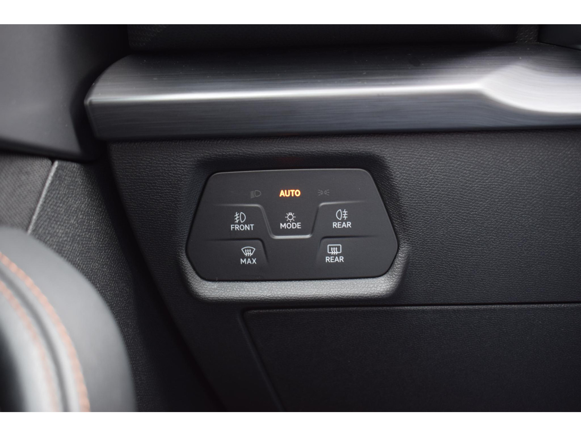 CUPRA Leon Sportstourer 1.4 e-Hybrid VZ Business | 245 PK | Half Leer | Apple CarPlay | Stuurverwarming