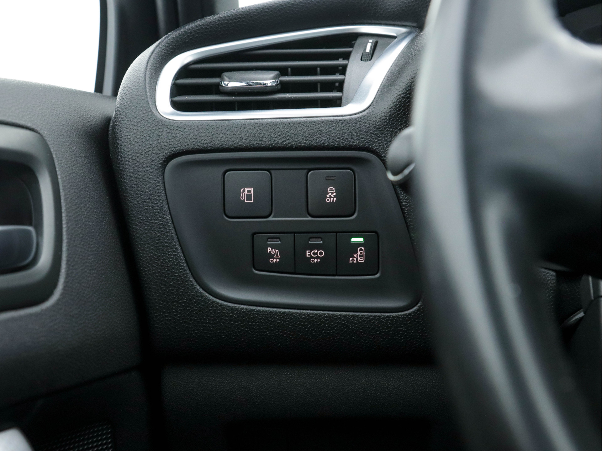 DS 4 Crossback 1.6 BlueHDi Business-Pack Aut. *NAVI-FULLMAP | FULL-LED | LEATHER-MICROFIBRE | DAB+ | ECC | PDC | CRUISE | KEYLESS | PRIVACY-GLASS | SPORT-SEATS | TOWBAR | 16"ALU*